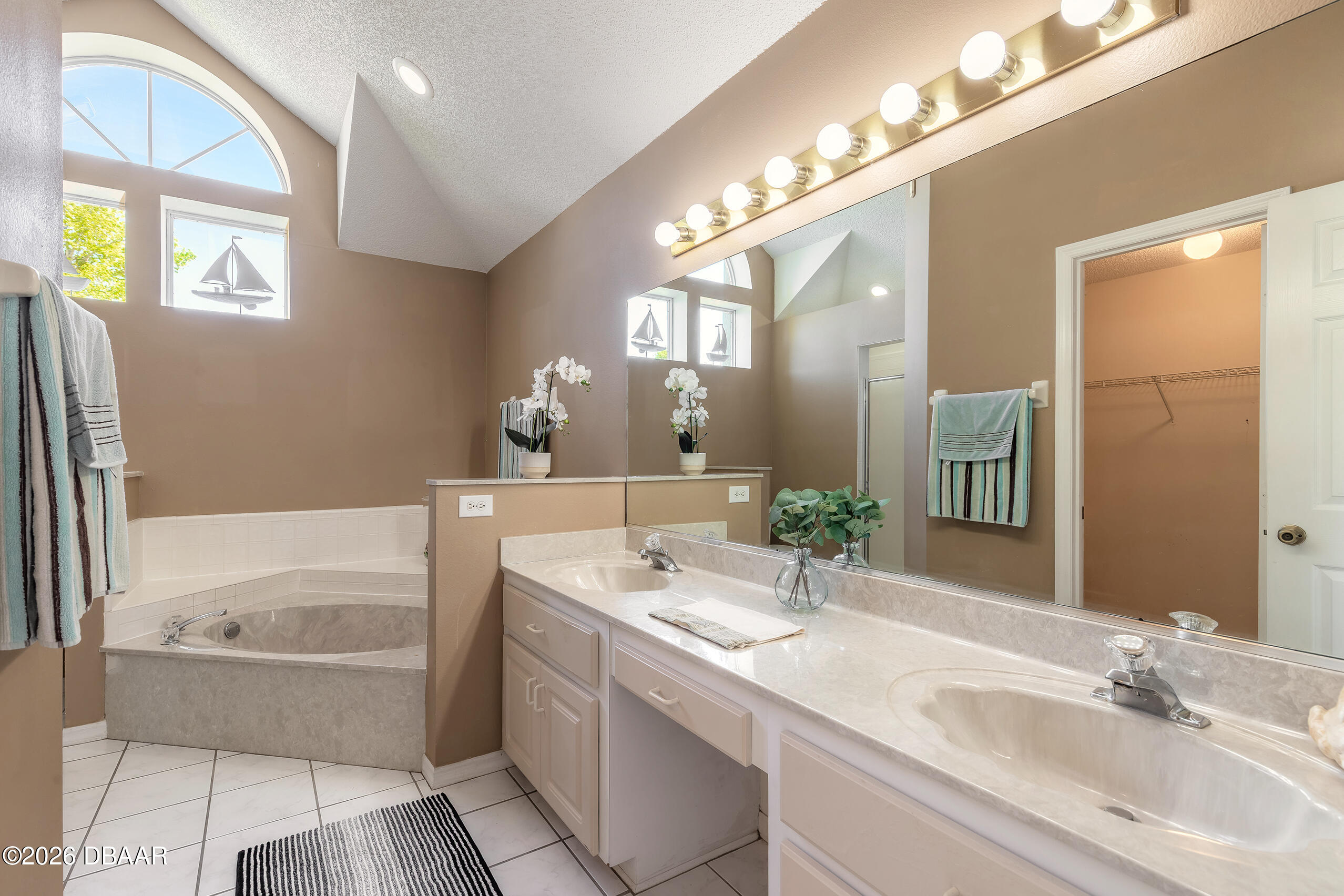 109 Brookhollow Circle