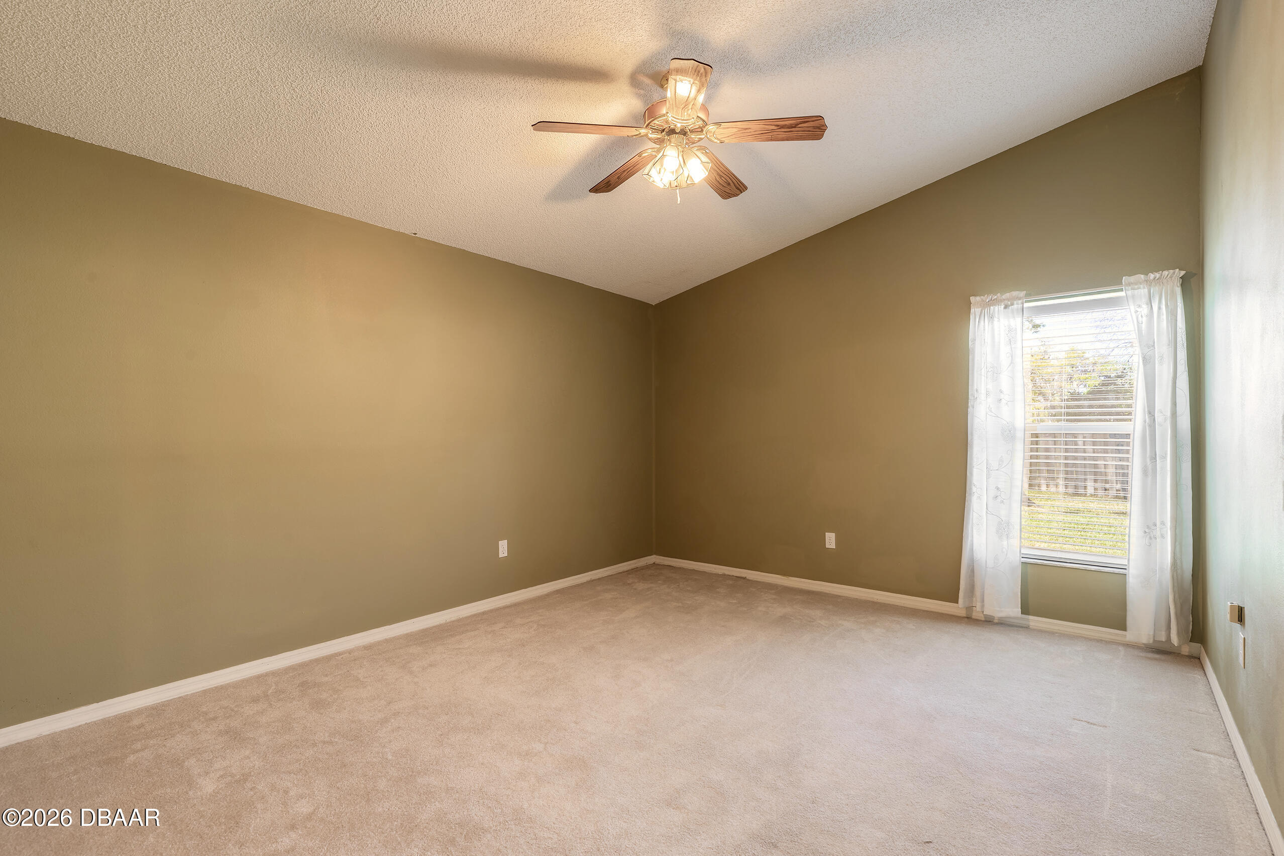 109 Brookhollow Circle