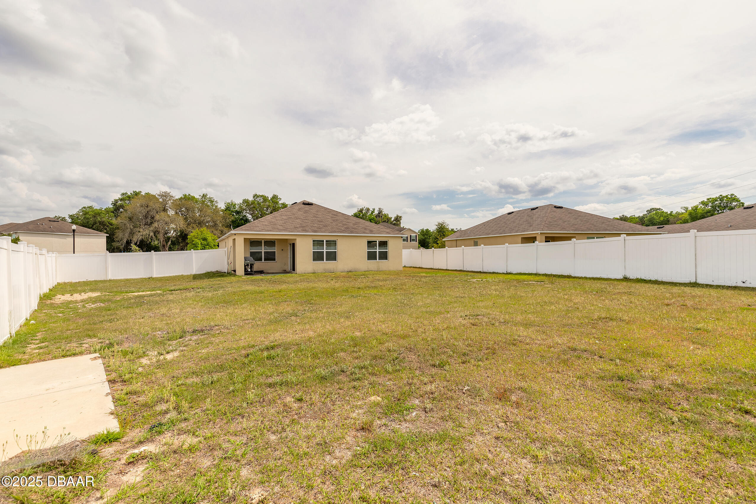4273 NE 29th Place