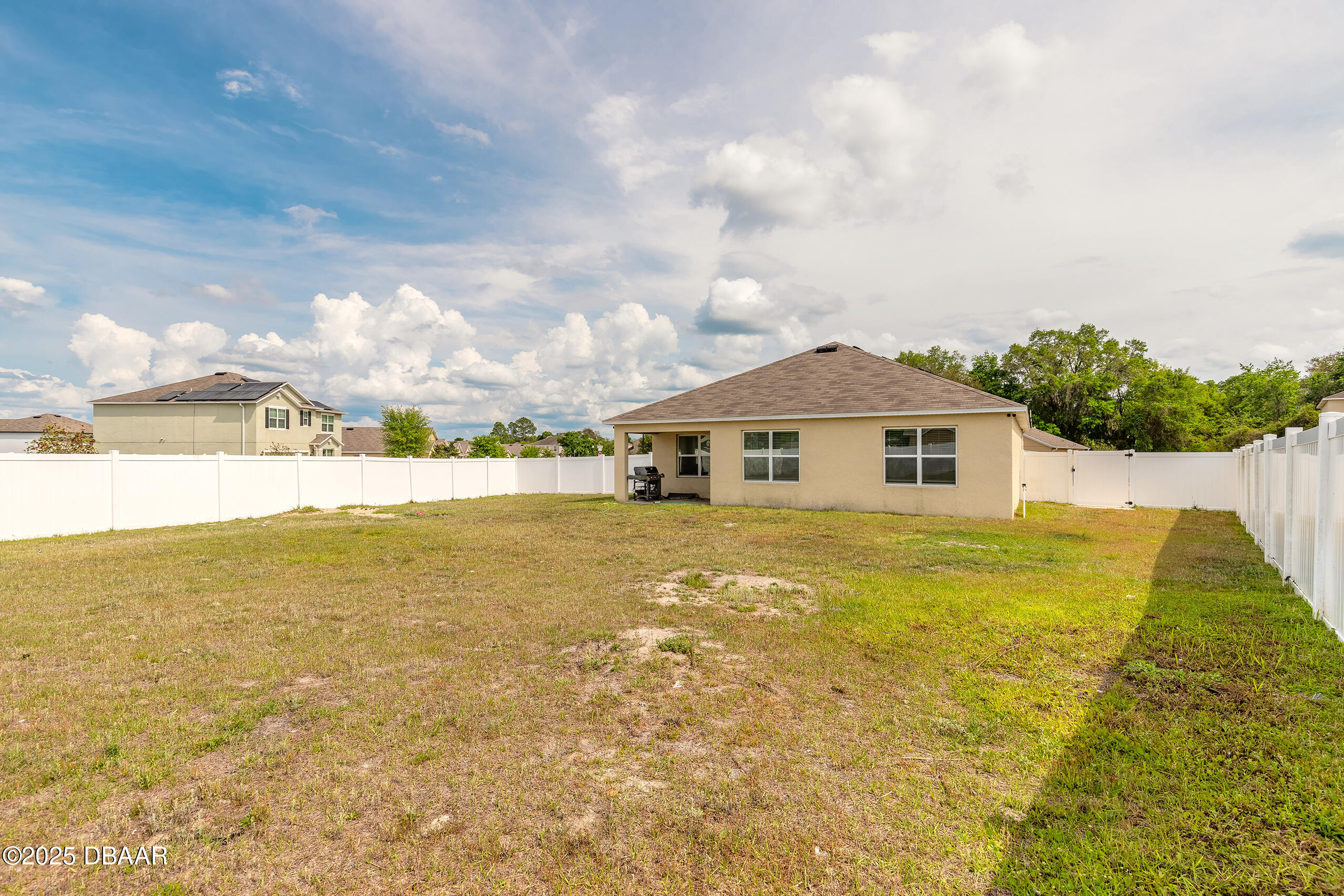 4273 NE 29th Place
