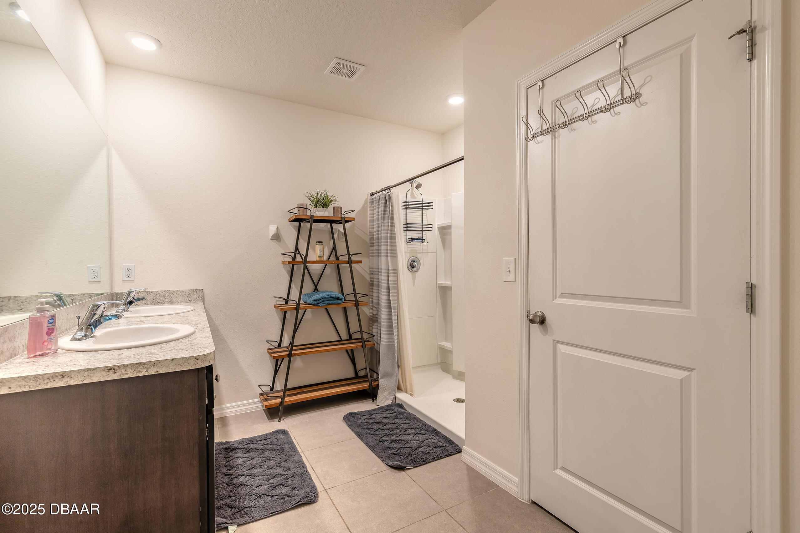 4273 NE 29th Place