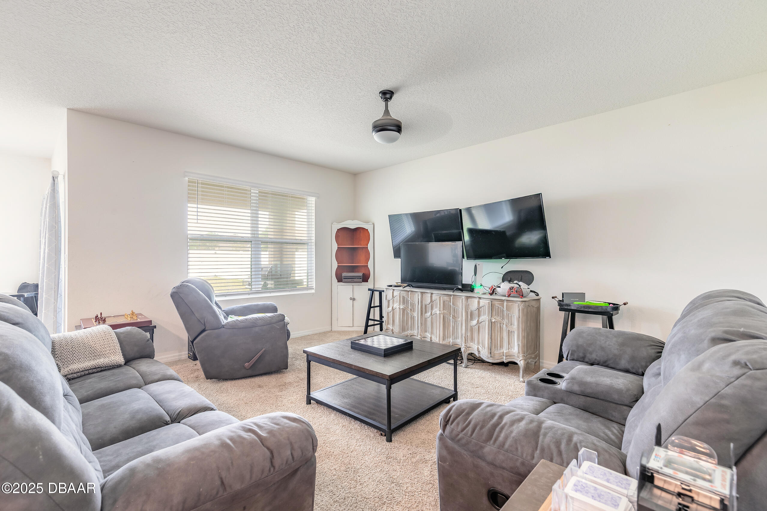 4273 NE 29th Place