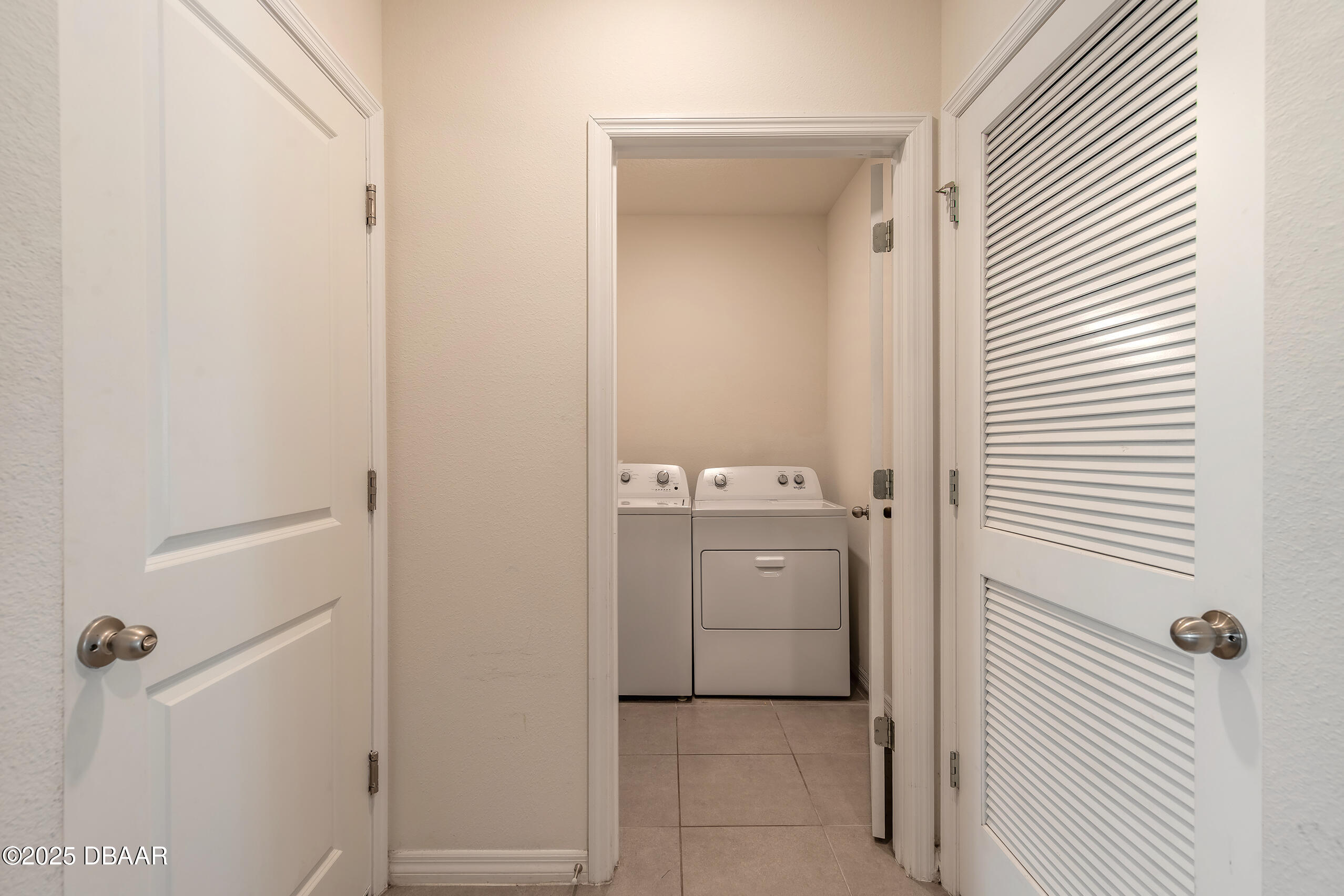 4273 NE 29th Place