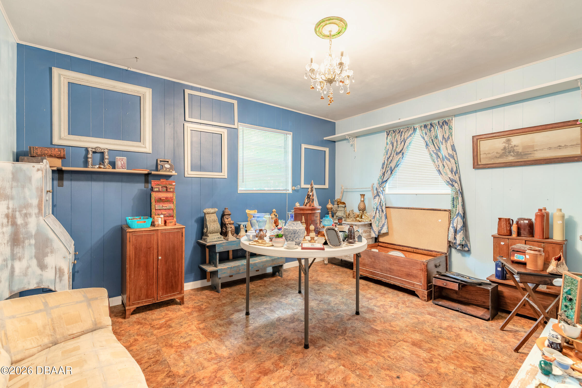 1219 Leon Lane