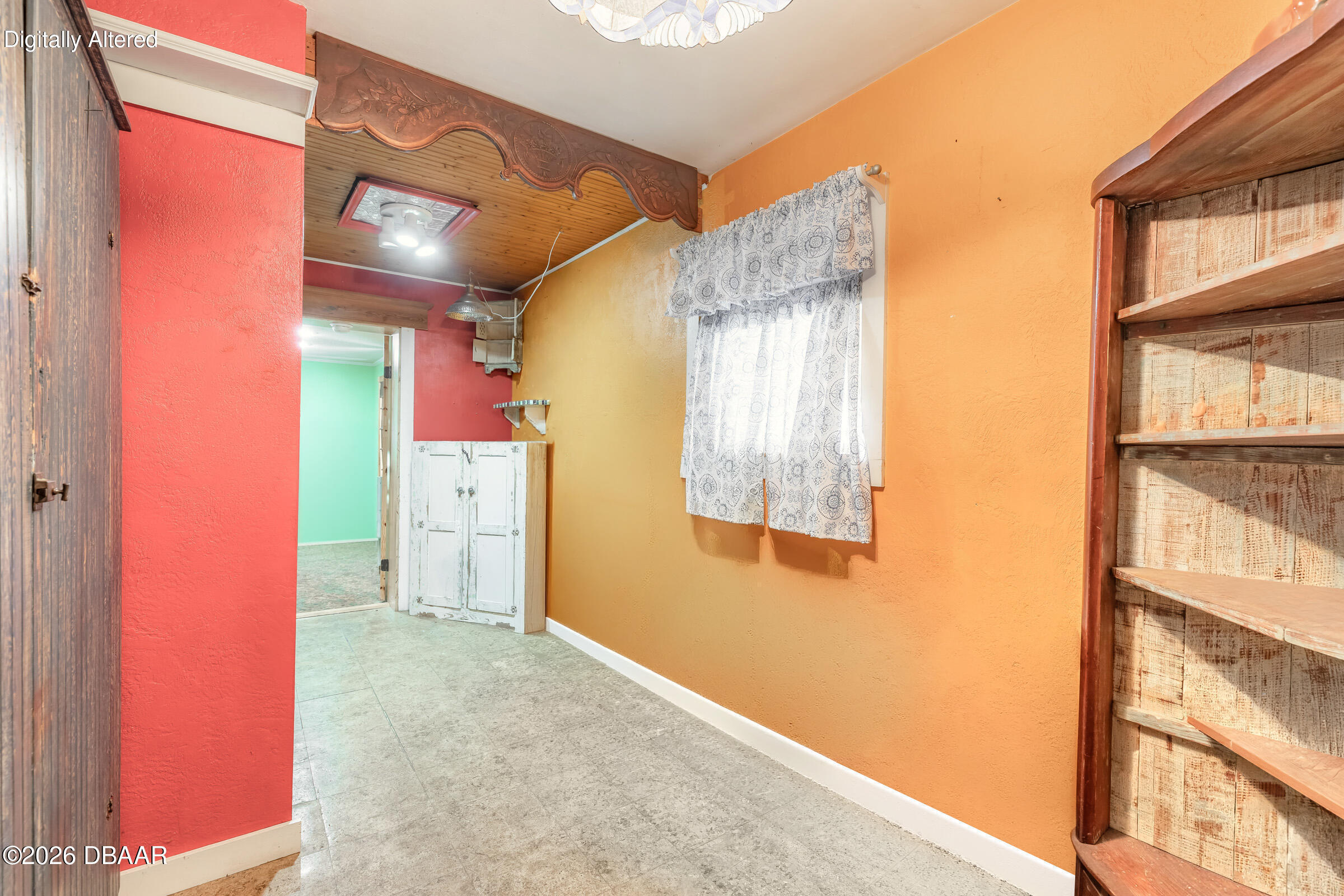 1219 Leon Lane