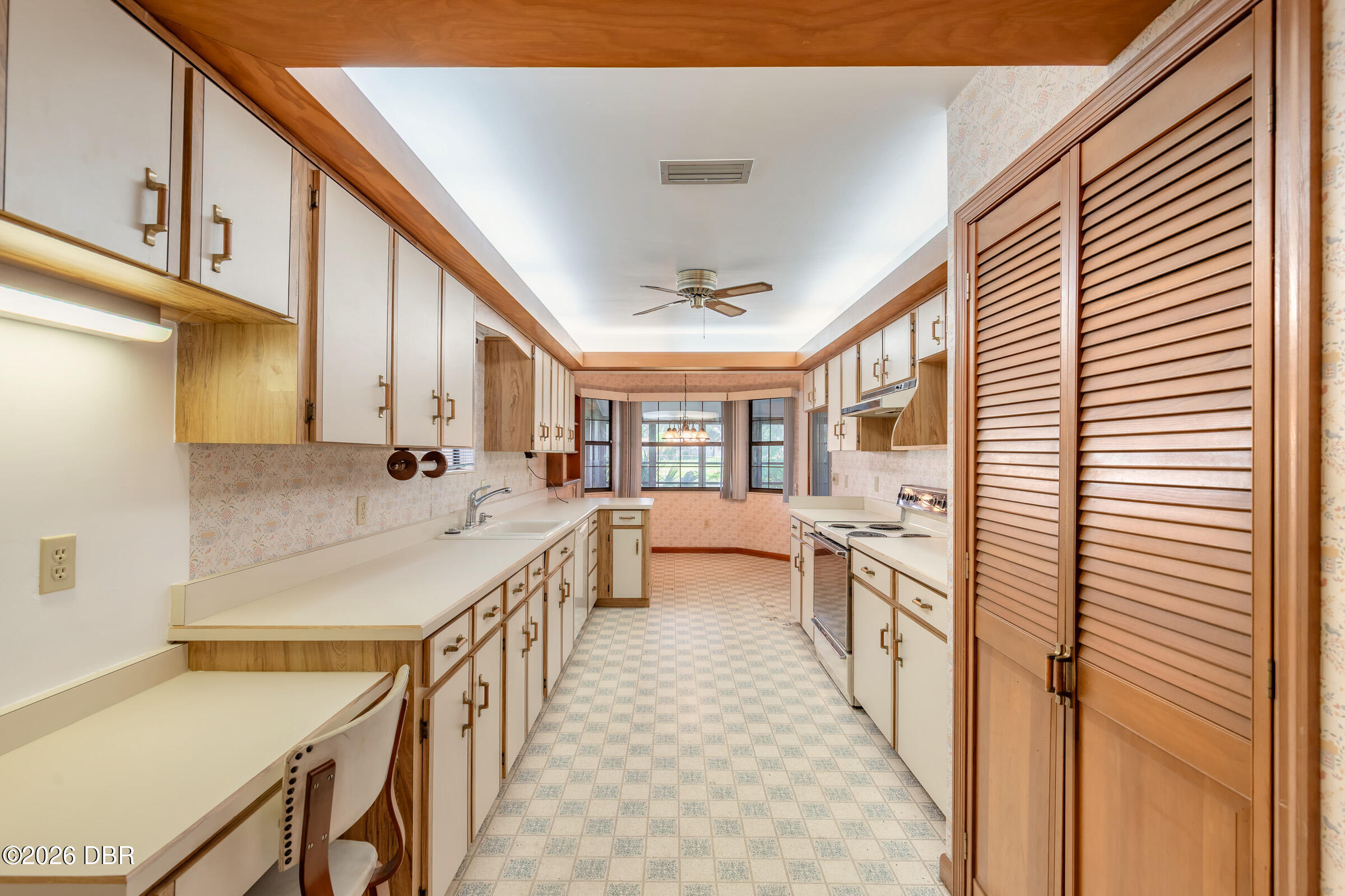 627 Ipswich Lane