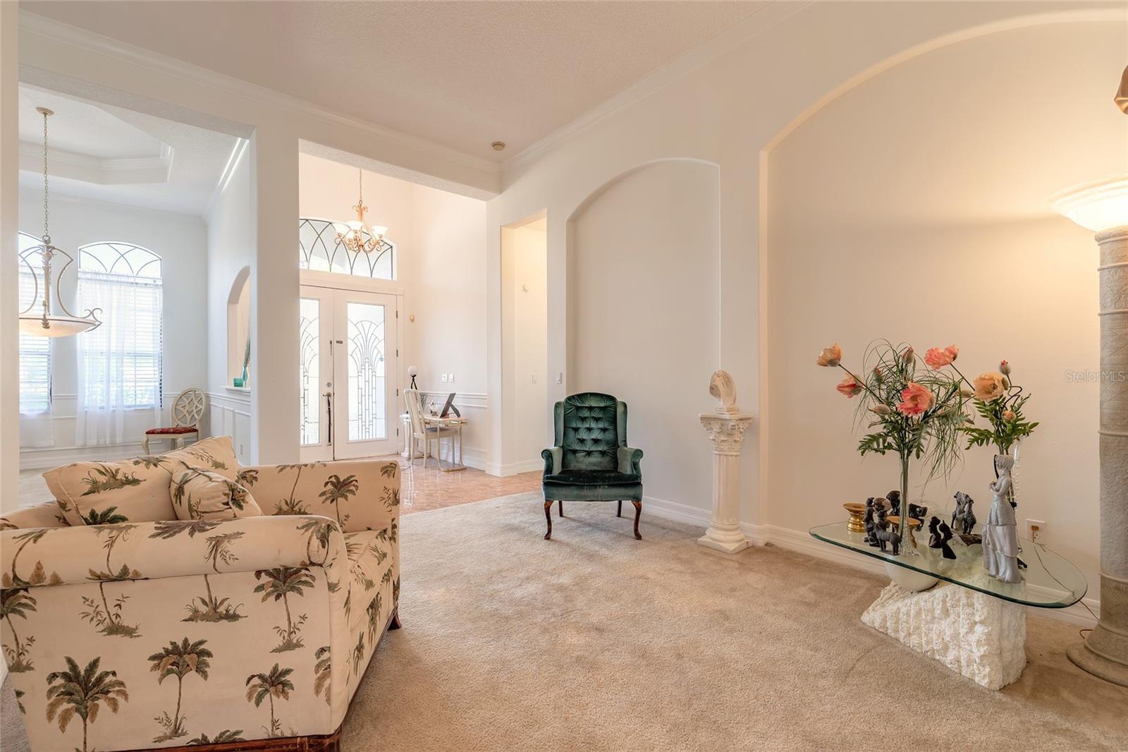 82 LANCELOT DR