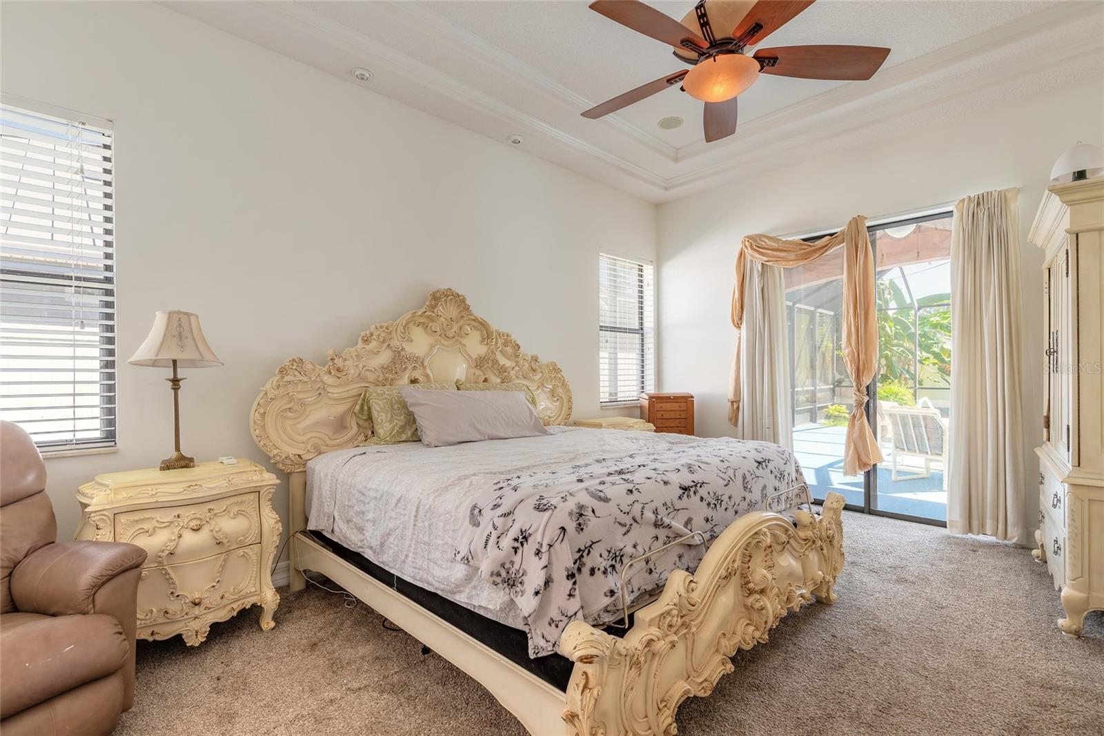 82 LANCELOT DR