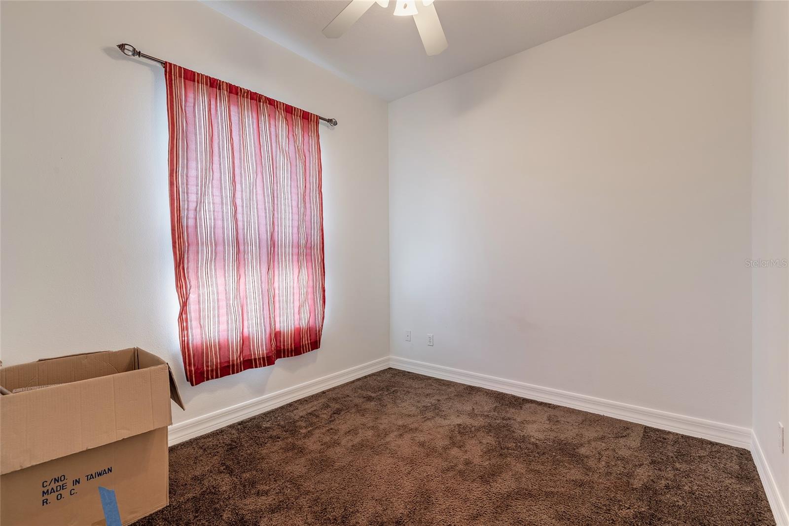 82 LANCELOT DR