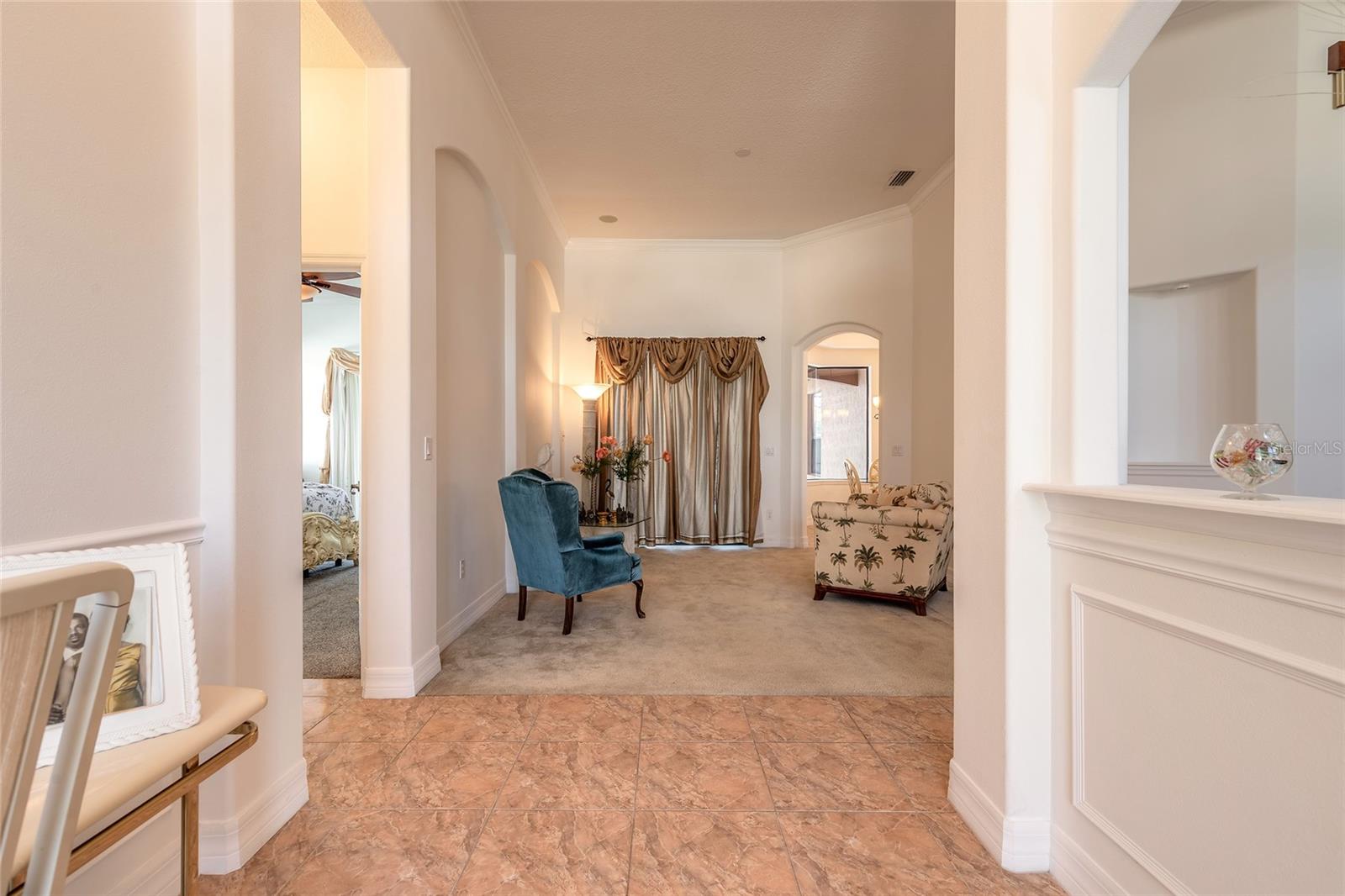 82 LANCELOT DR
