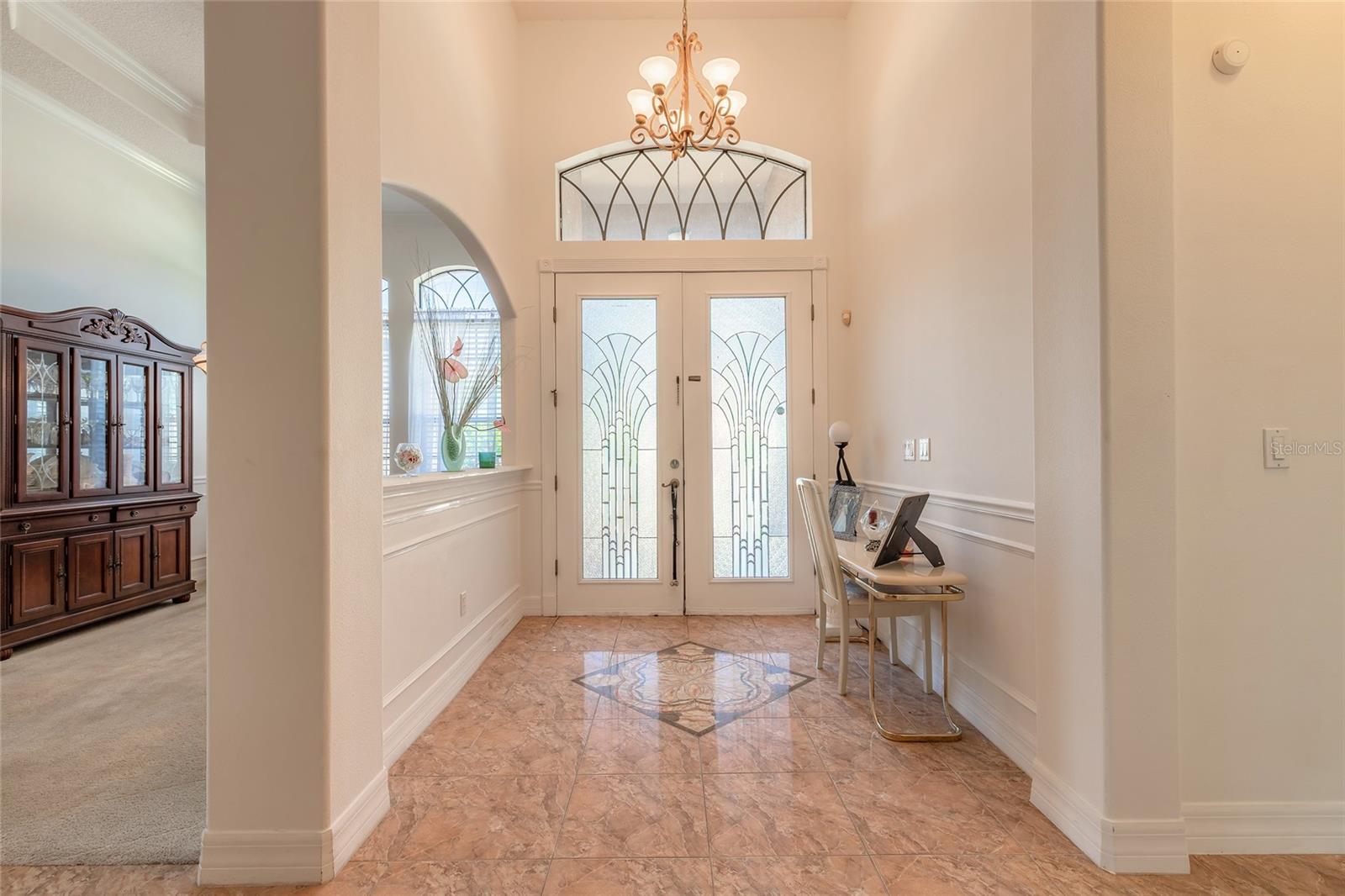 82 LANCELOT DR