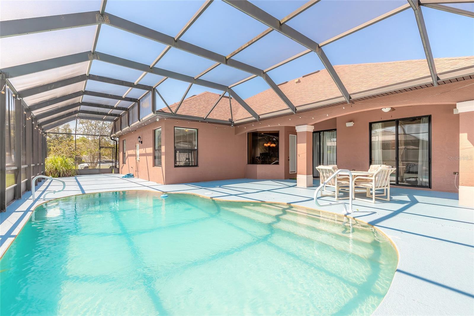82 LANCELOT DR