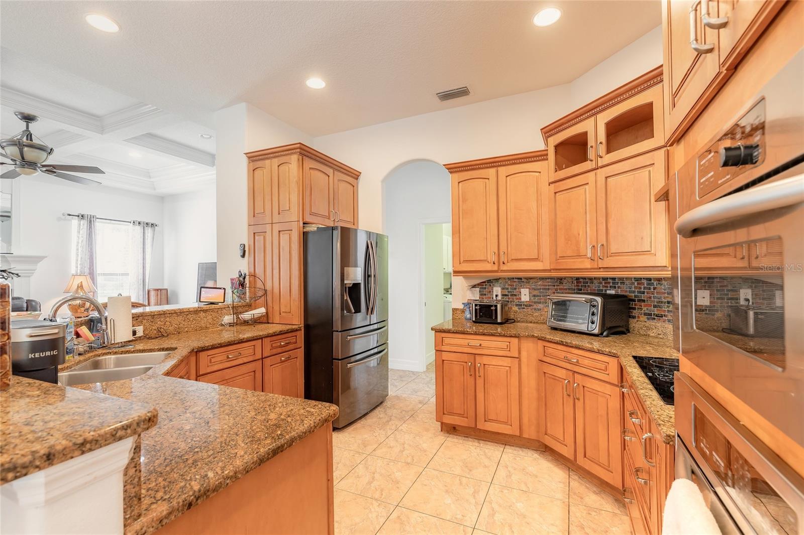 82 LANCELOT DR