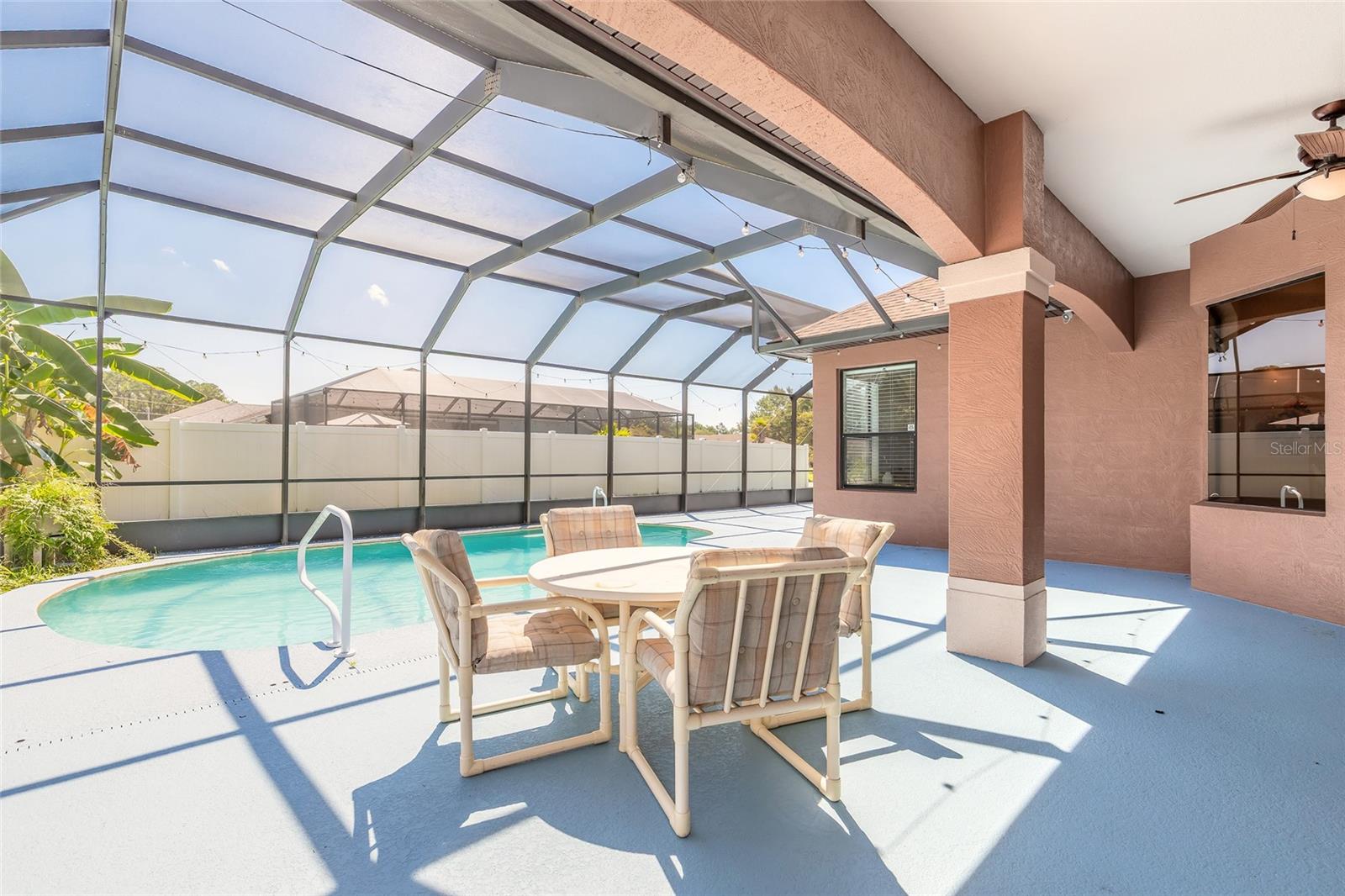 82 LANCELOT DR
