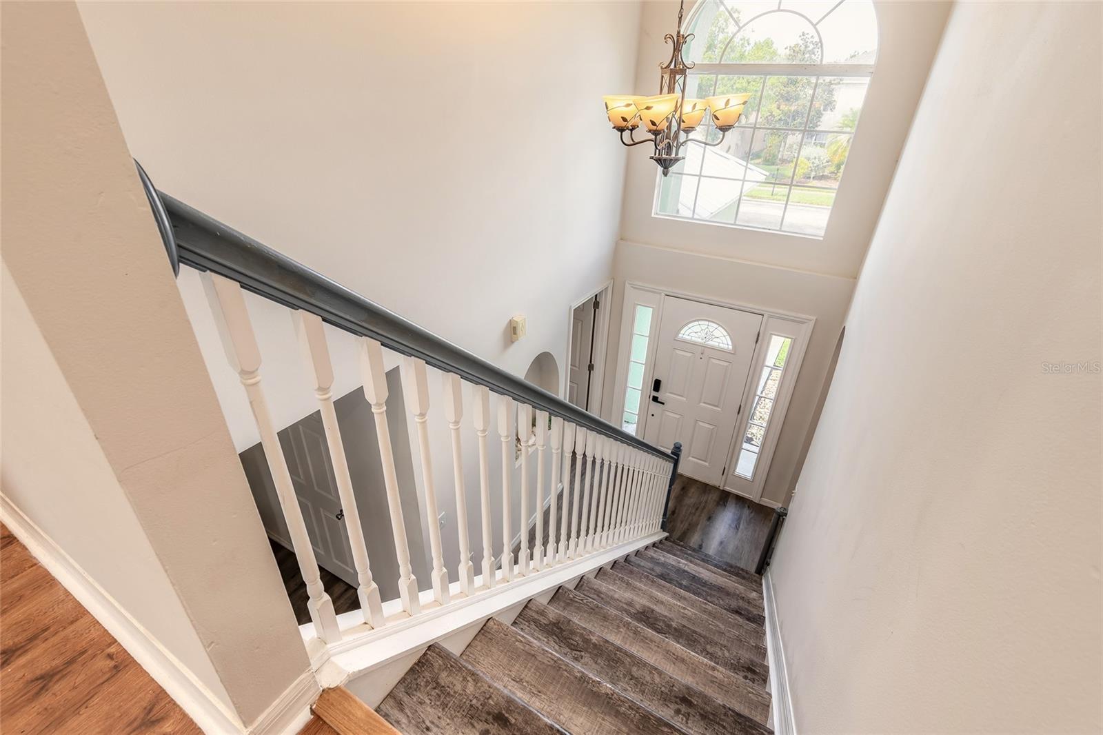 216 STONY POINT DR