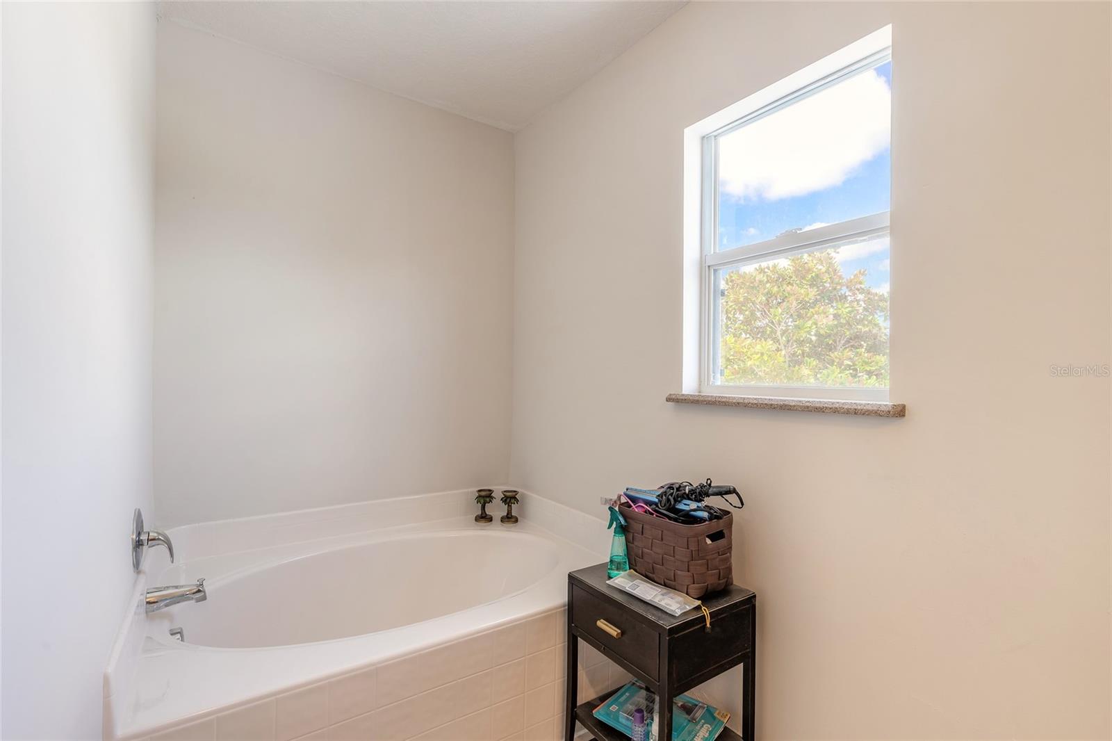 216 STONY POINT DR