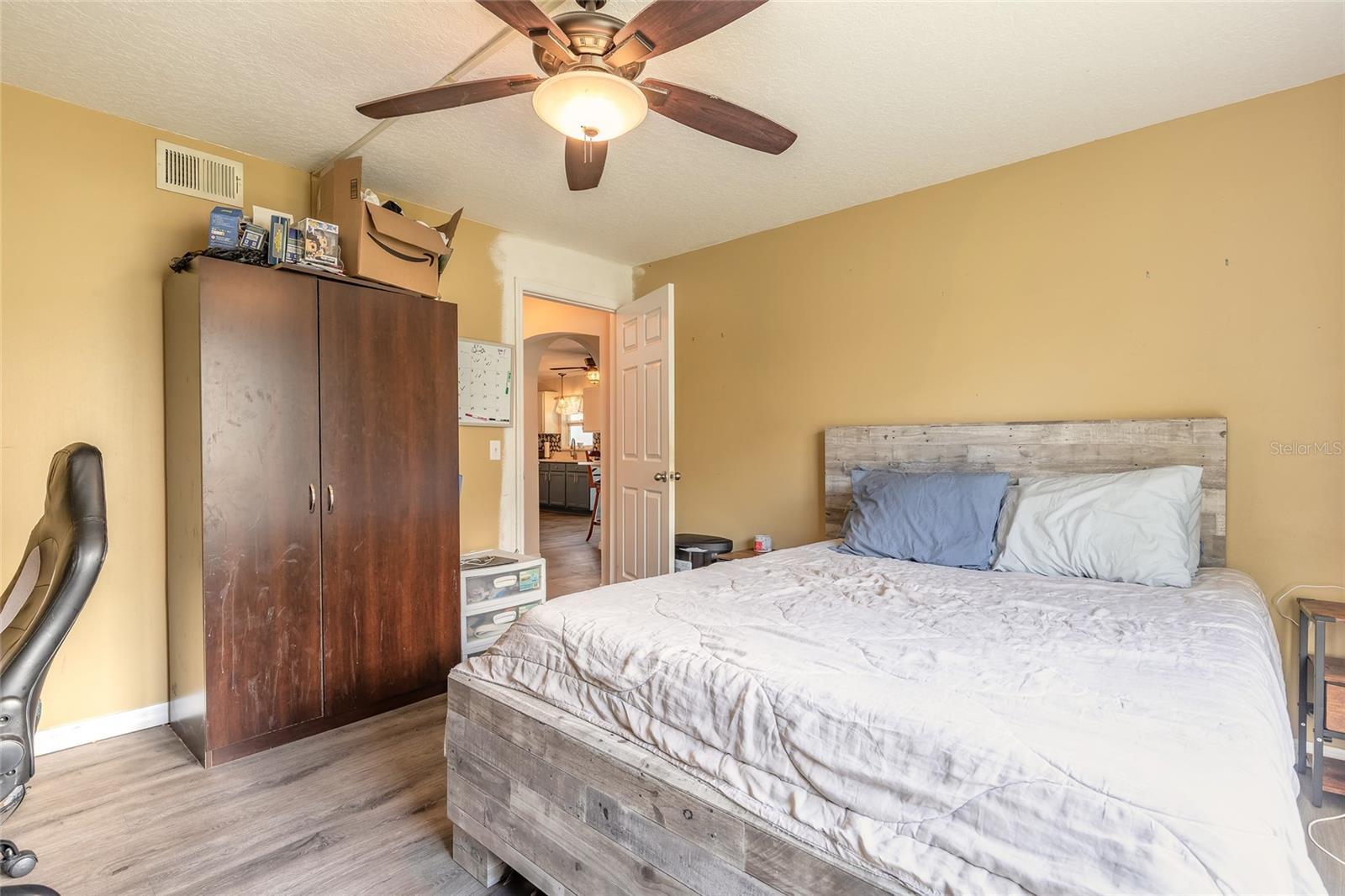 216 STONY POINT DR