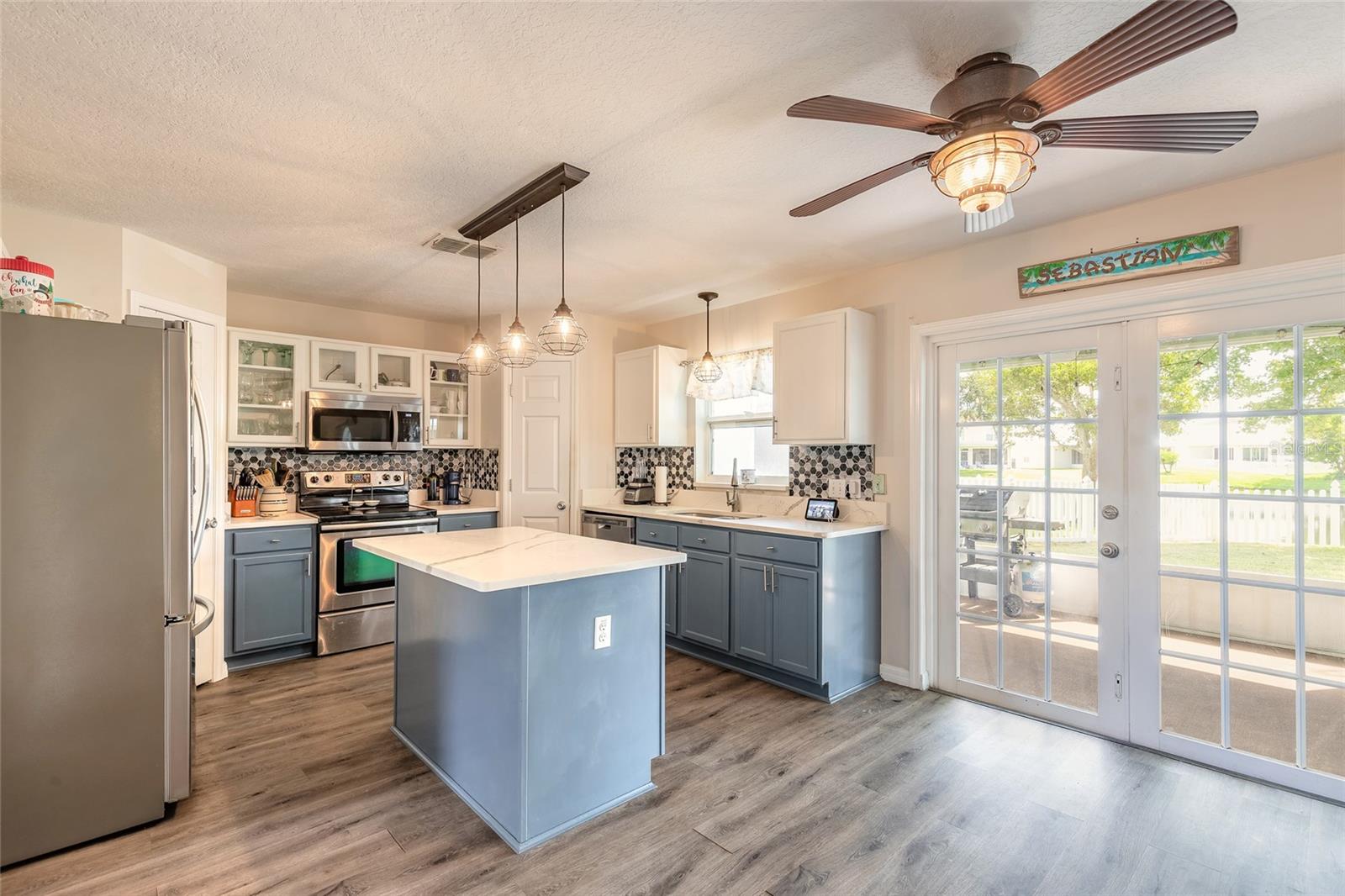 216 STONY POINT DR