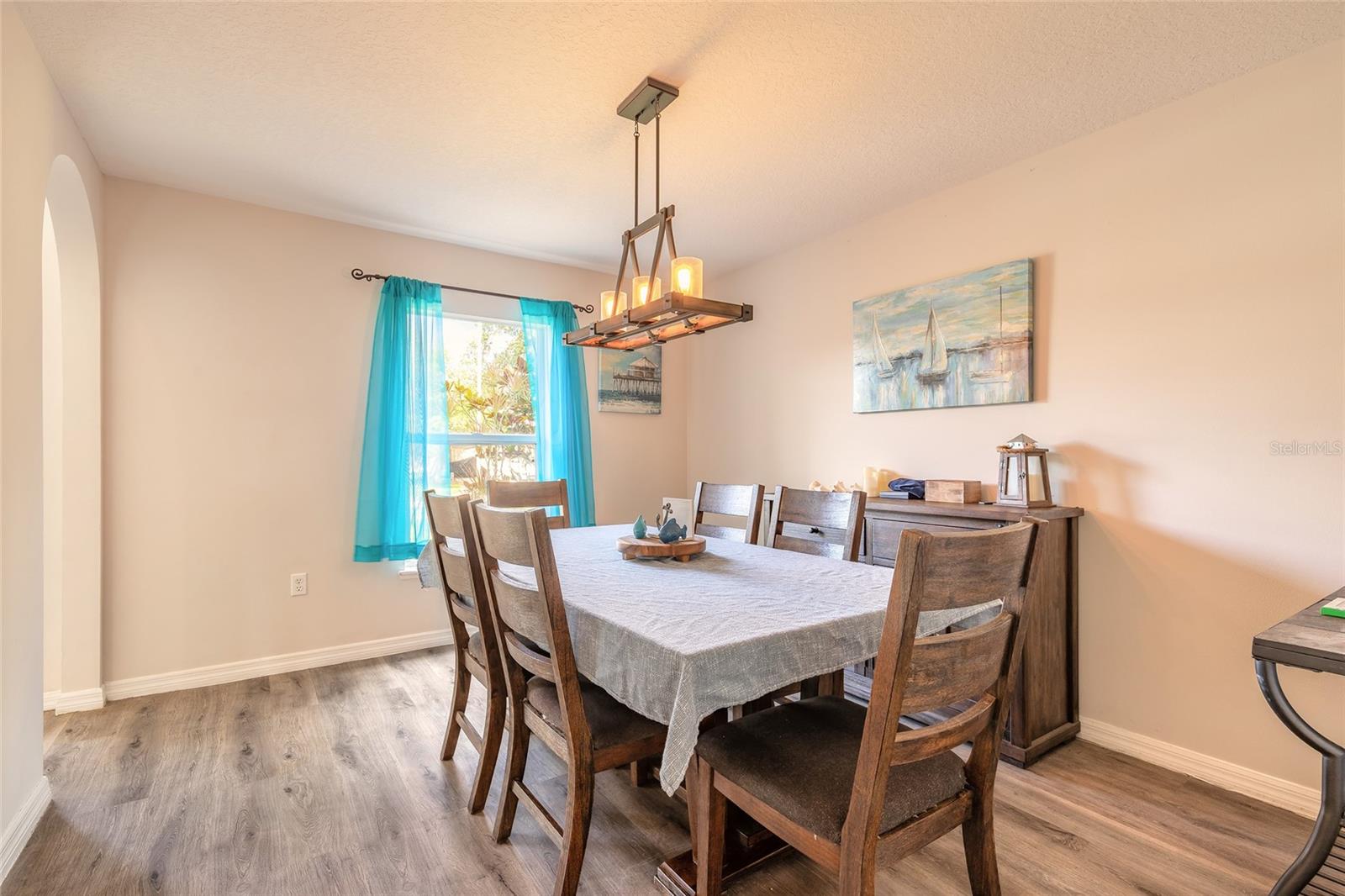 216 STONY POINT DR