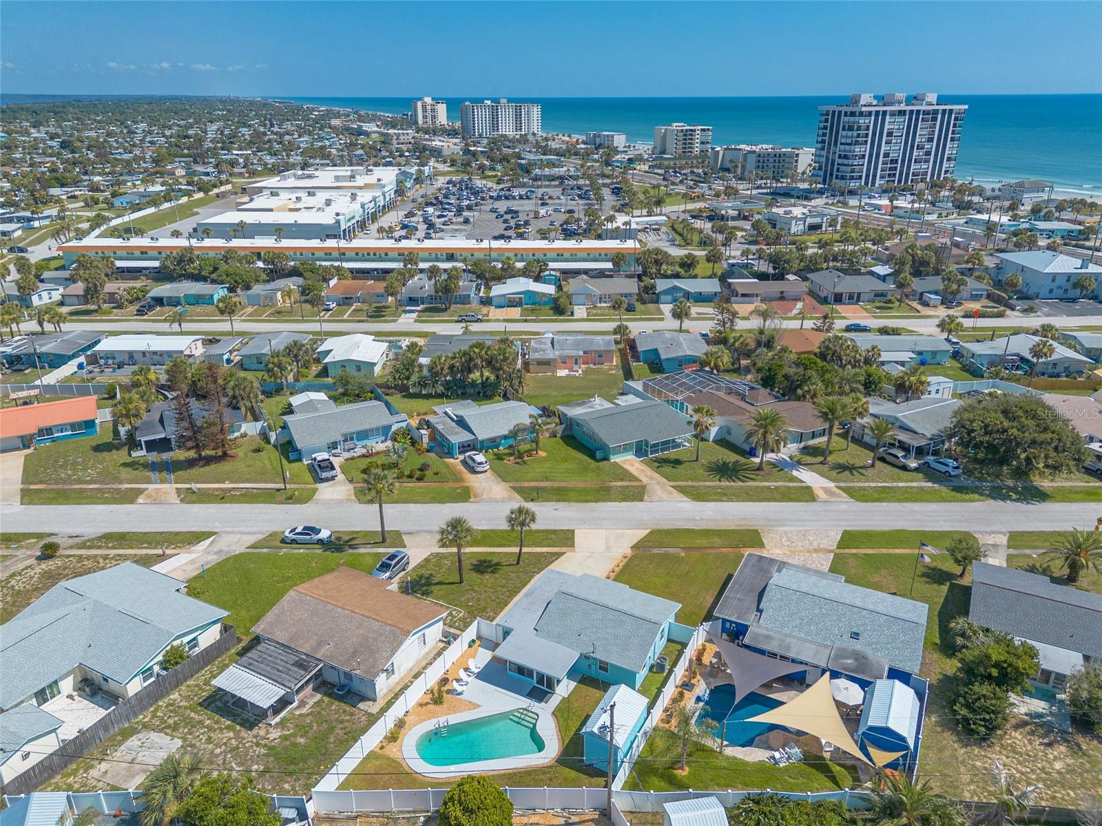 11 TROPICAL DR