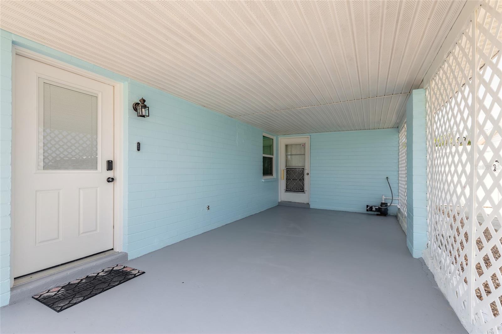 11 TROPICAL DR