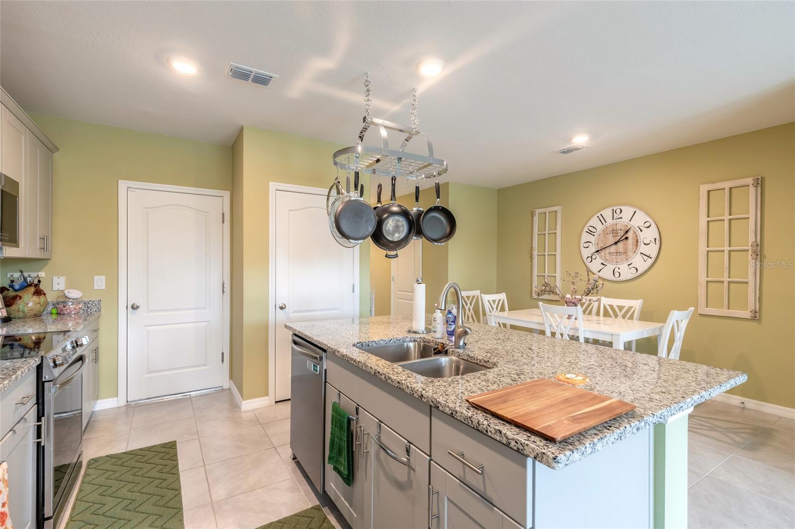 84 BELLA LAGO CIR