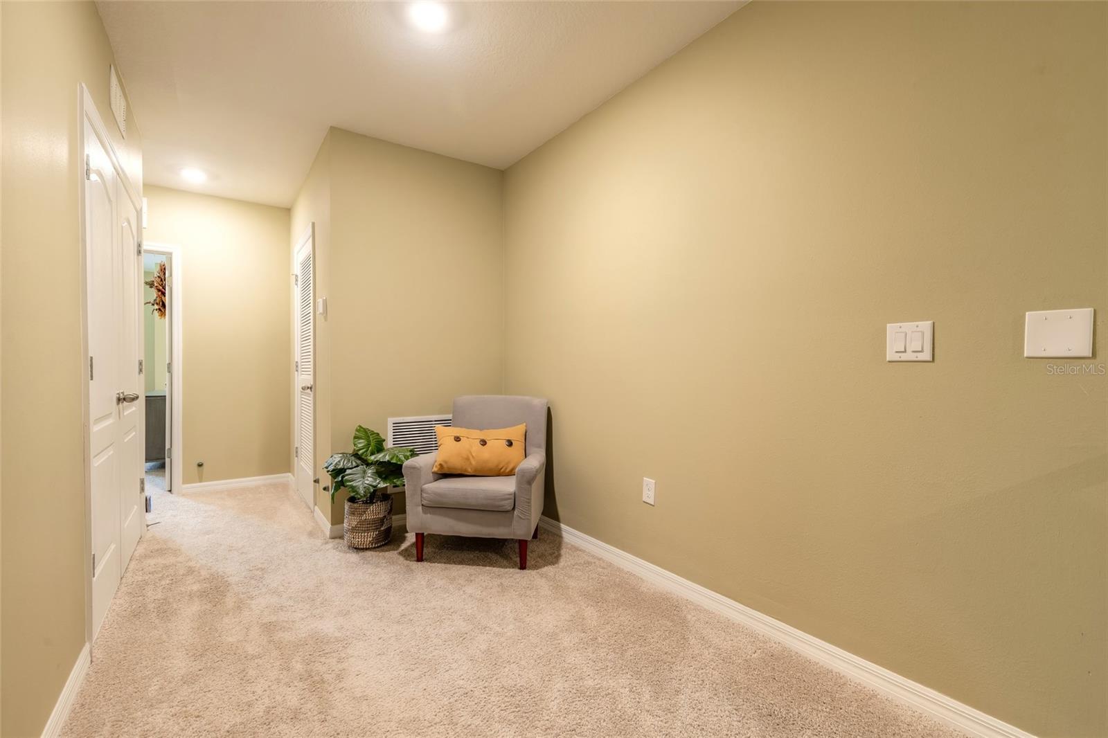 84 BELLA LAGO CIR