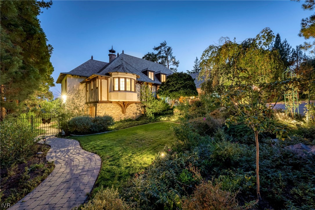 1960 Manzanita Lane