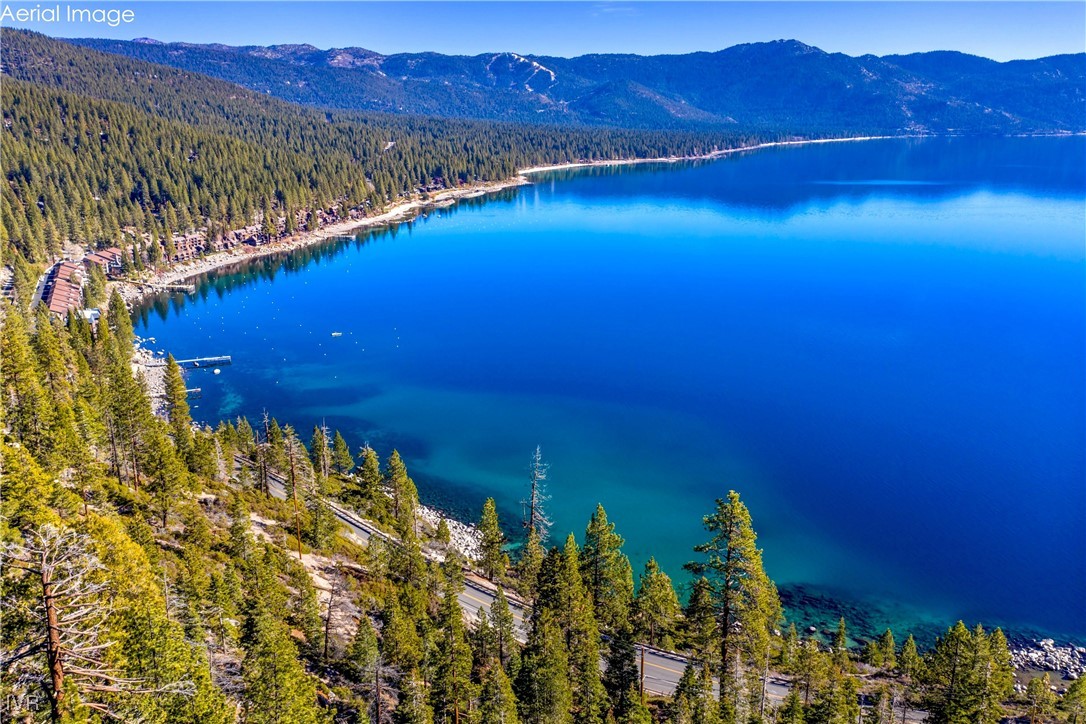 451 Lakeshore Boulevard