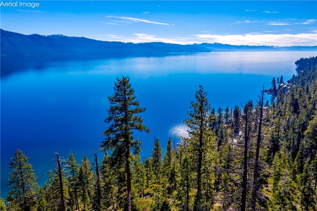 451 Lakeshore Boulevard