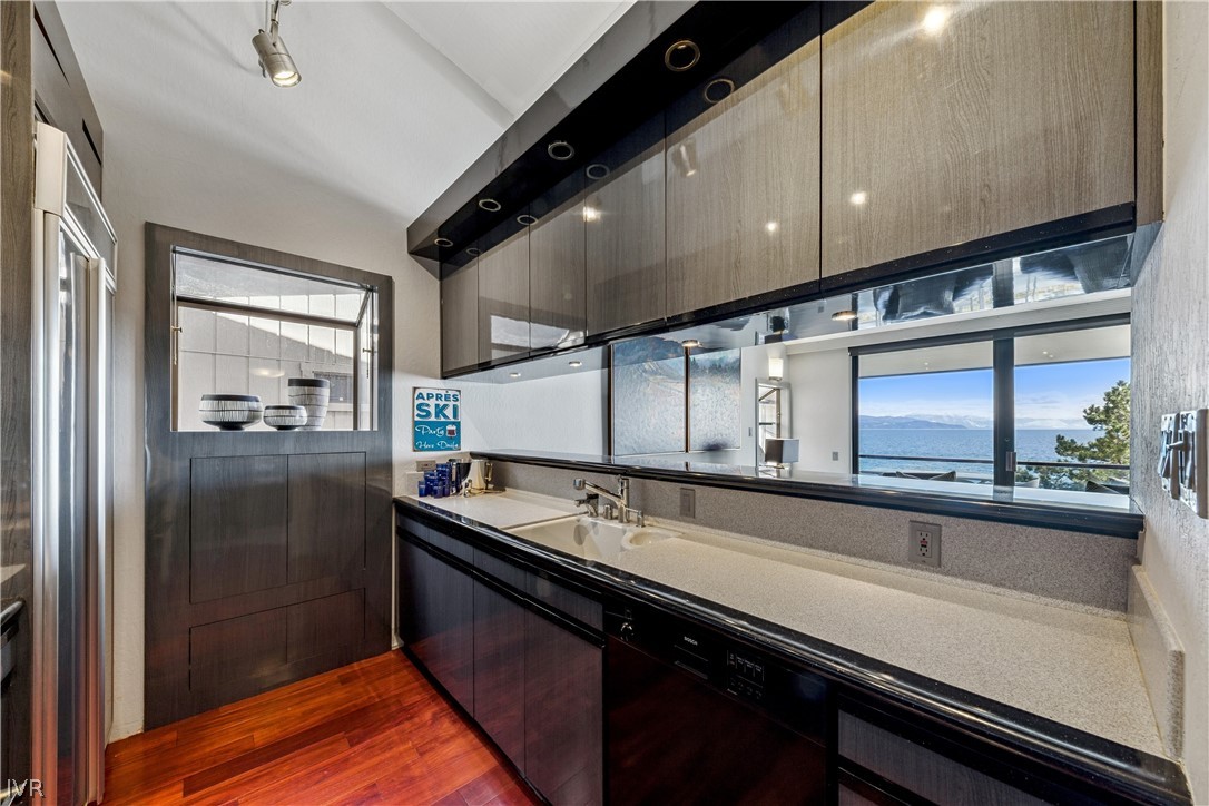 525 Lakeshore Boulevard 41