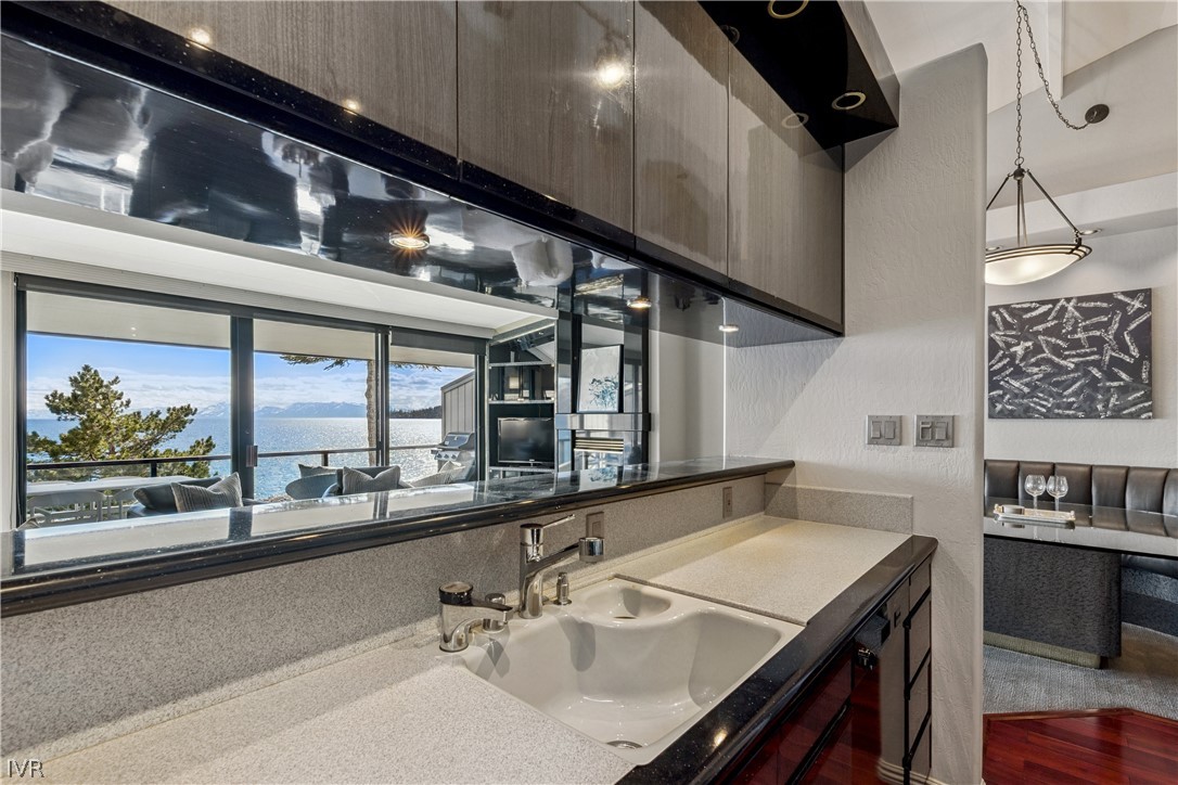 525 Lakeshore Boulevard 41