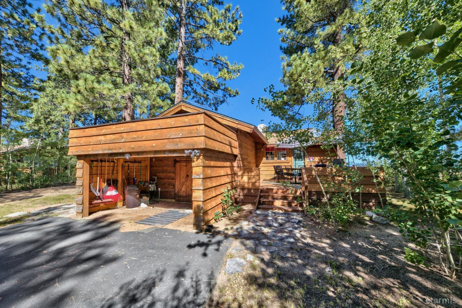 3865 Beach Road