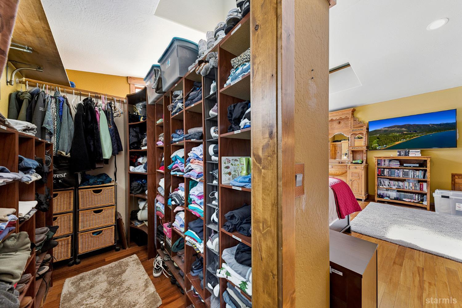 2361 Tolteca Court