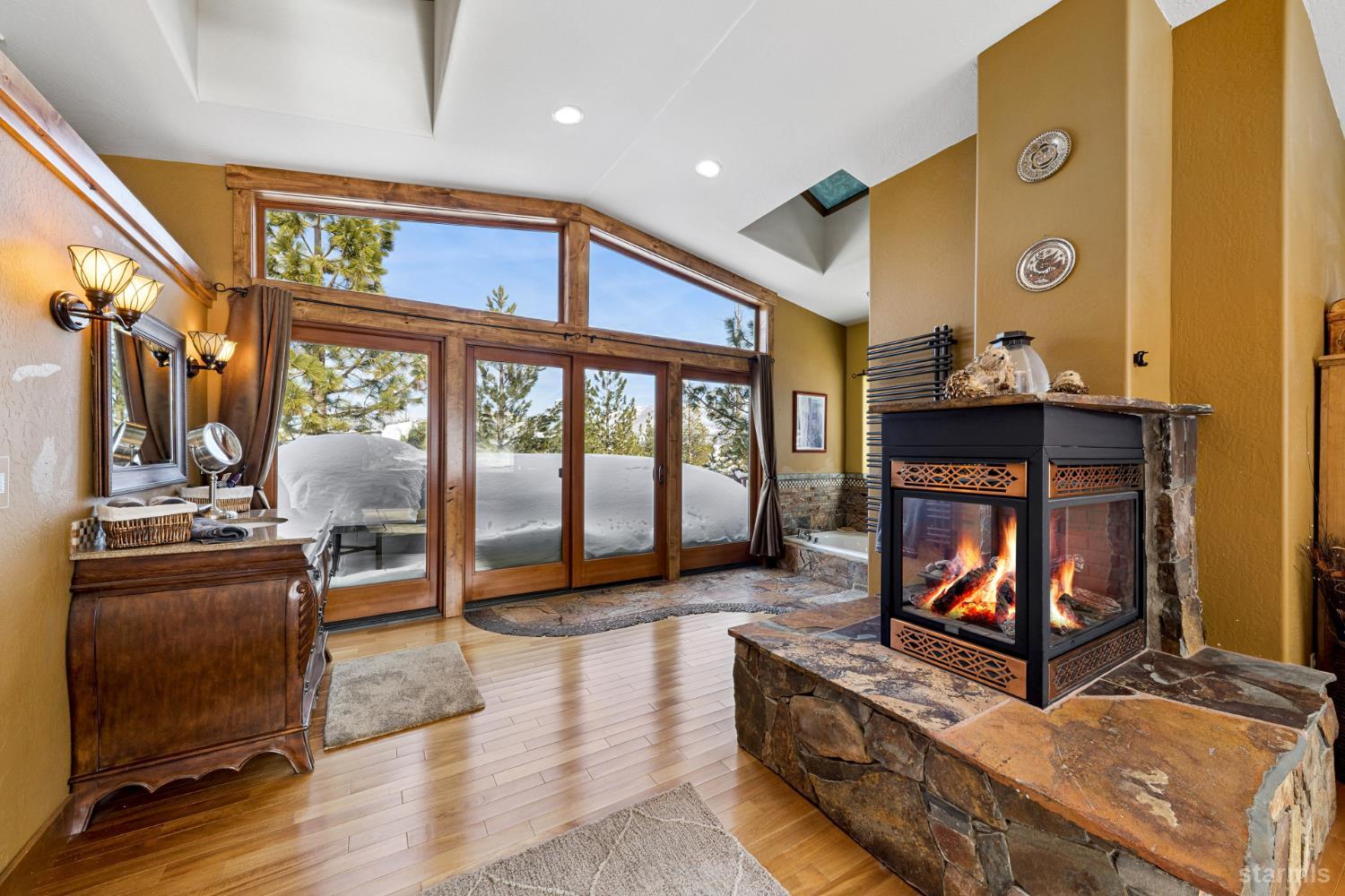2361 Tolteca Court