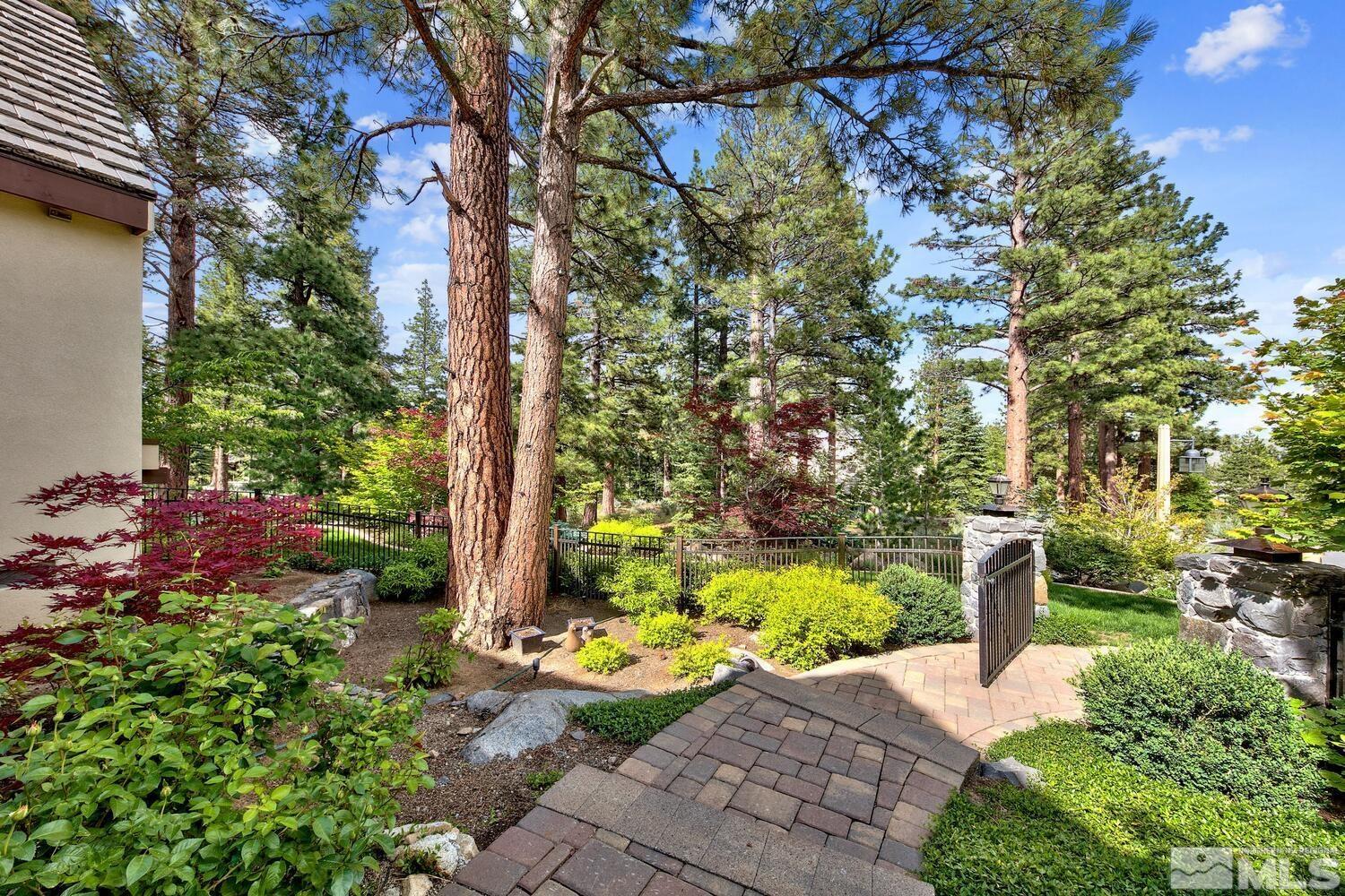 5950 Chambery Circle