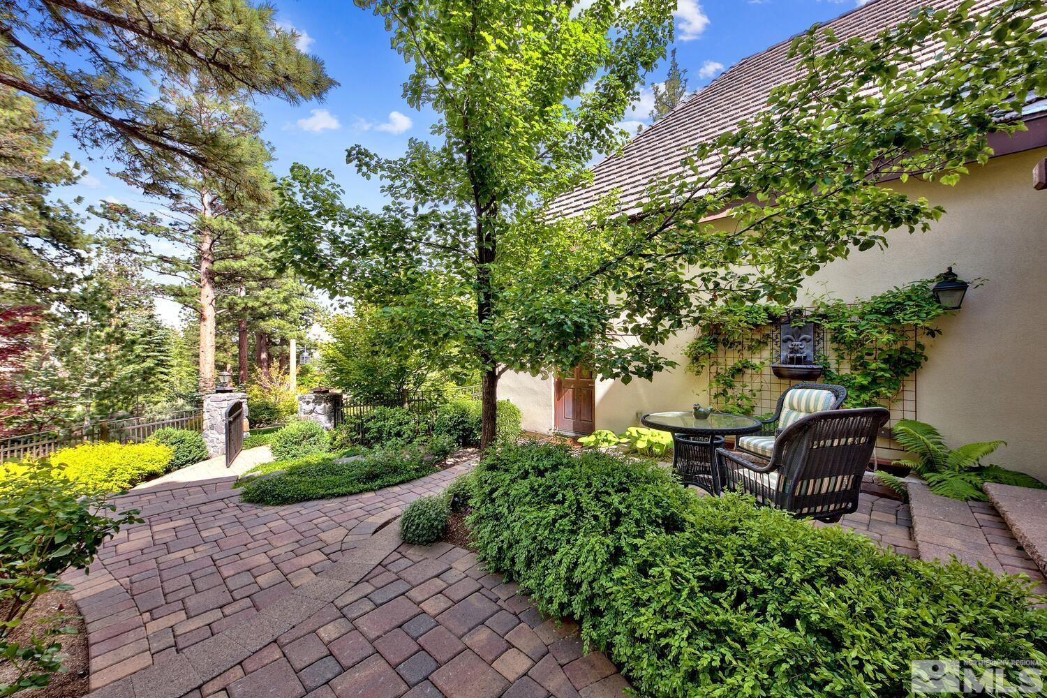 5950 Chambery Circle