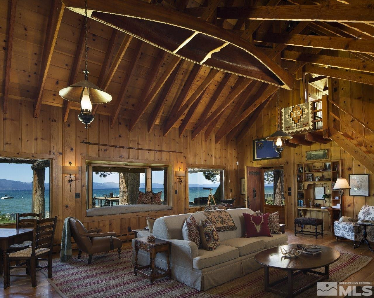 3582 Knob Point Trail, 100