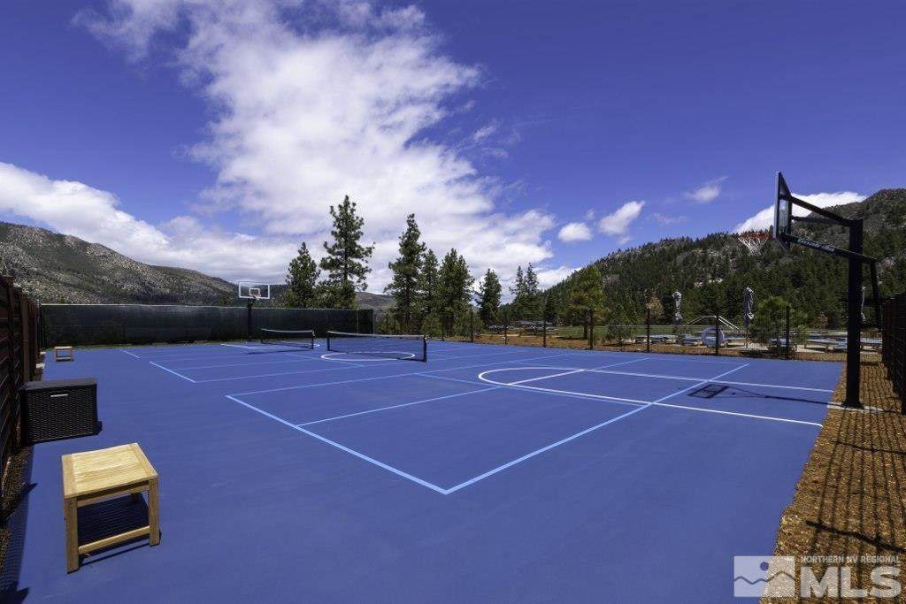 3582 Knob Point Trail, 100