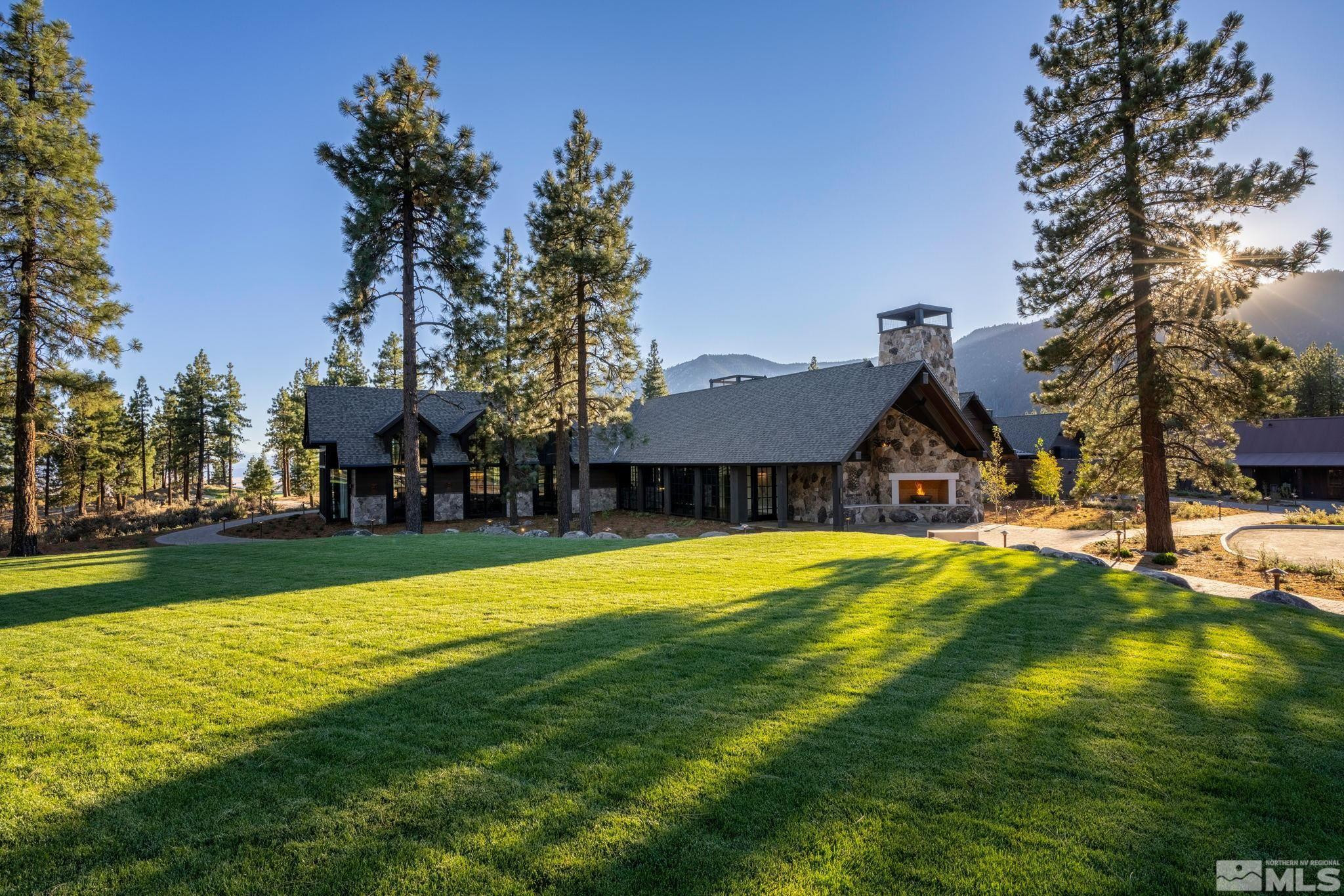 3582 Knob Point Trail, 100