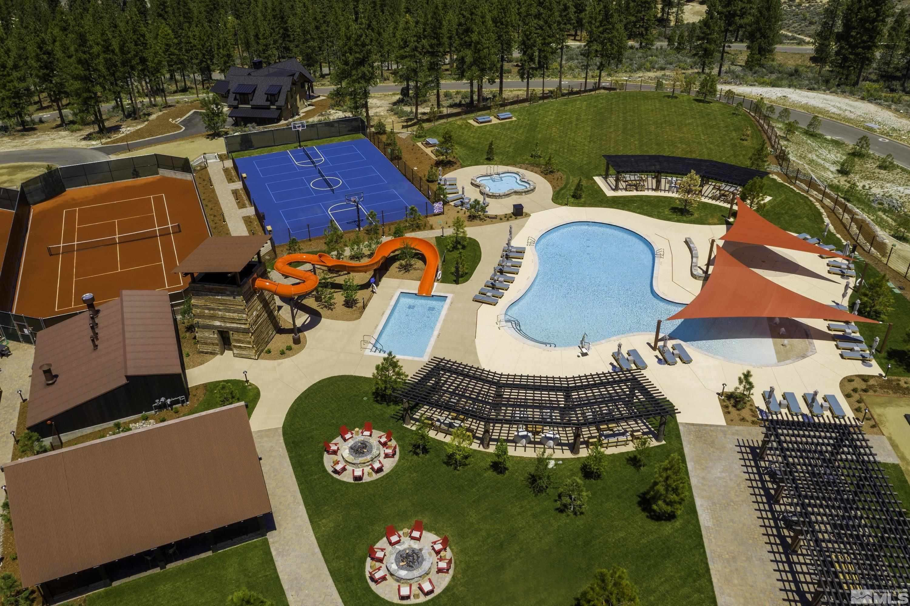 3582 Knob Point Trail, 100