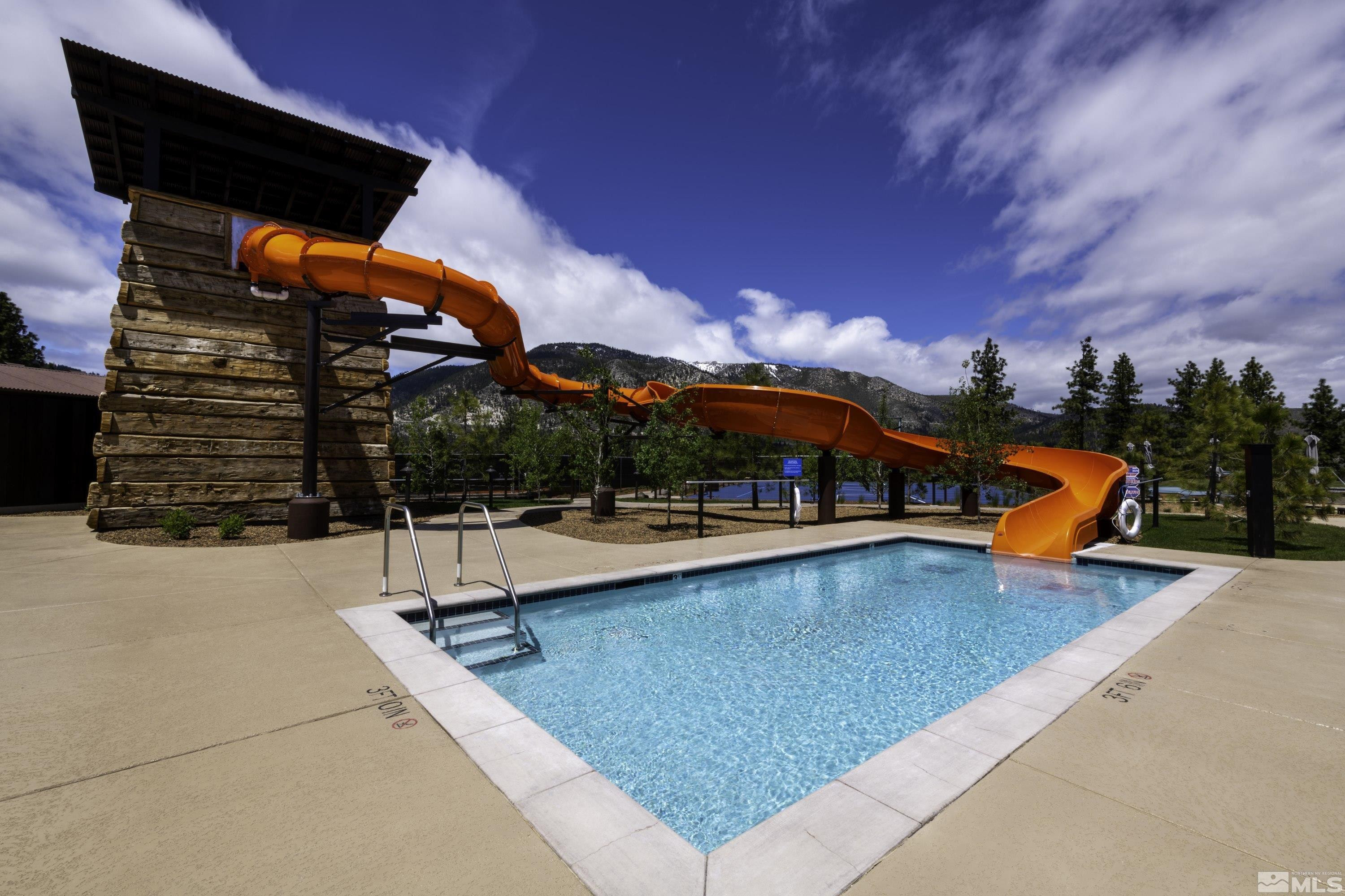 3582 Knob Point Trail, 100