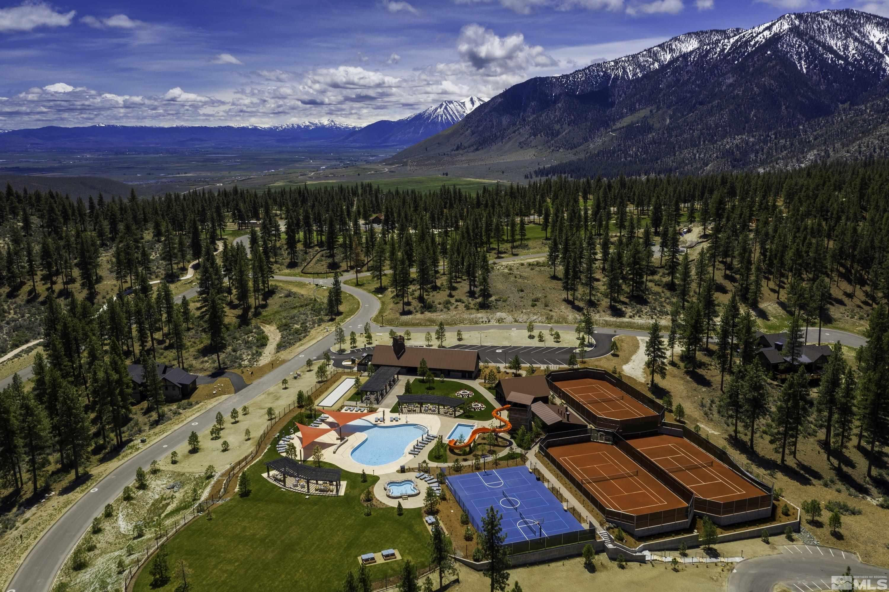 3582 Knob Point Trail, 100