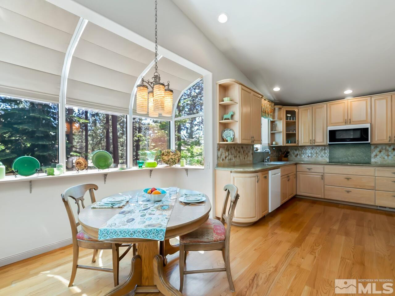 373 Mackay Court