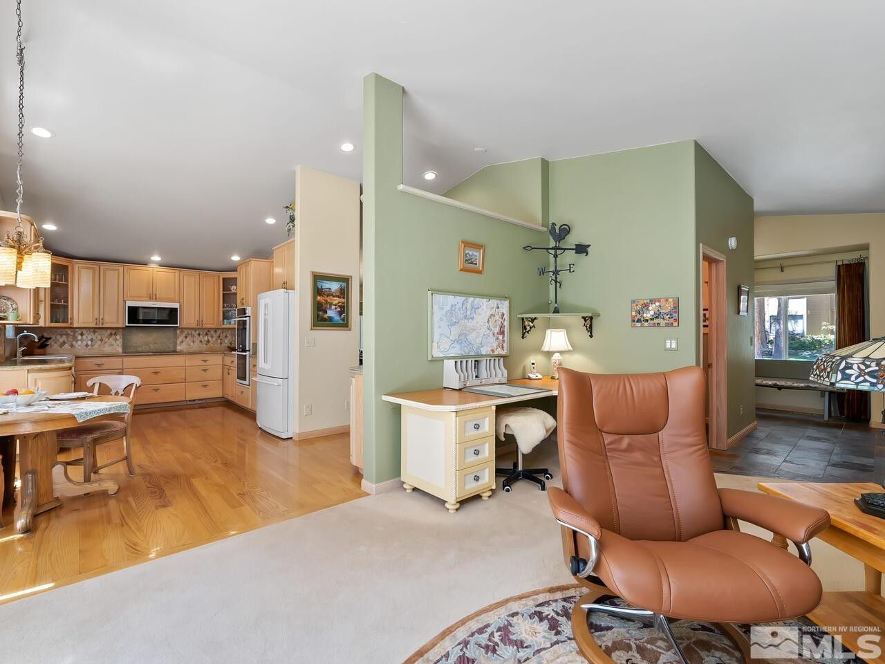 373 Mackay Court
