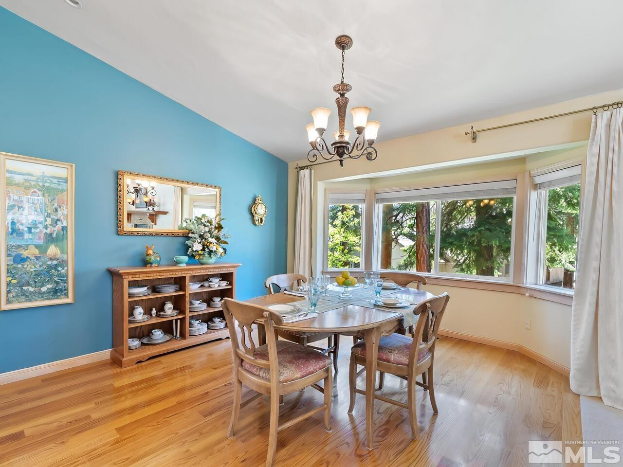 373 Mackay Court