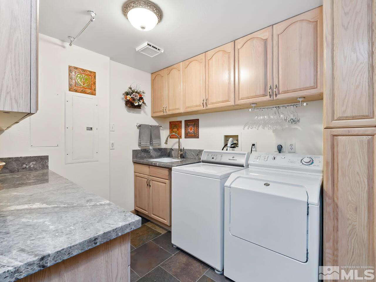 373 Mackay Court