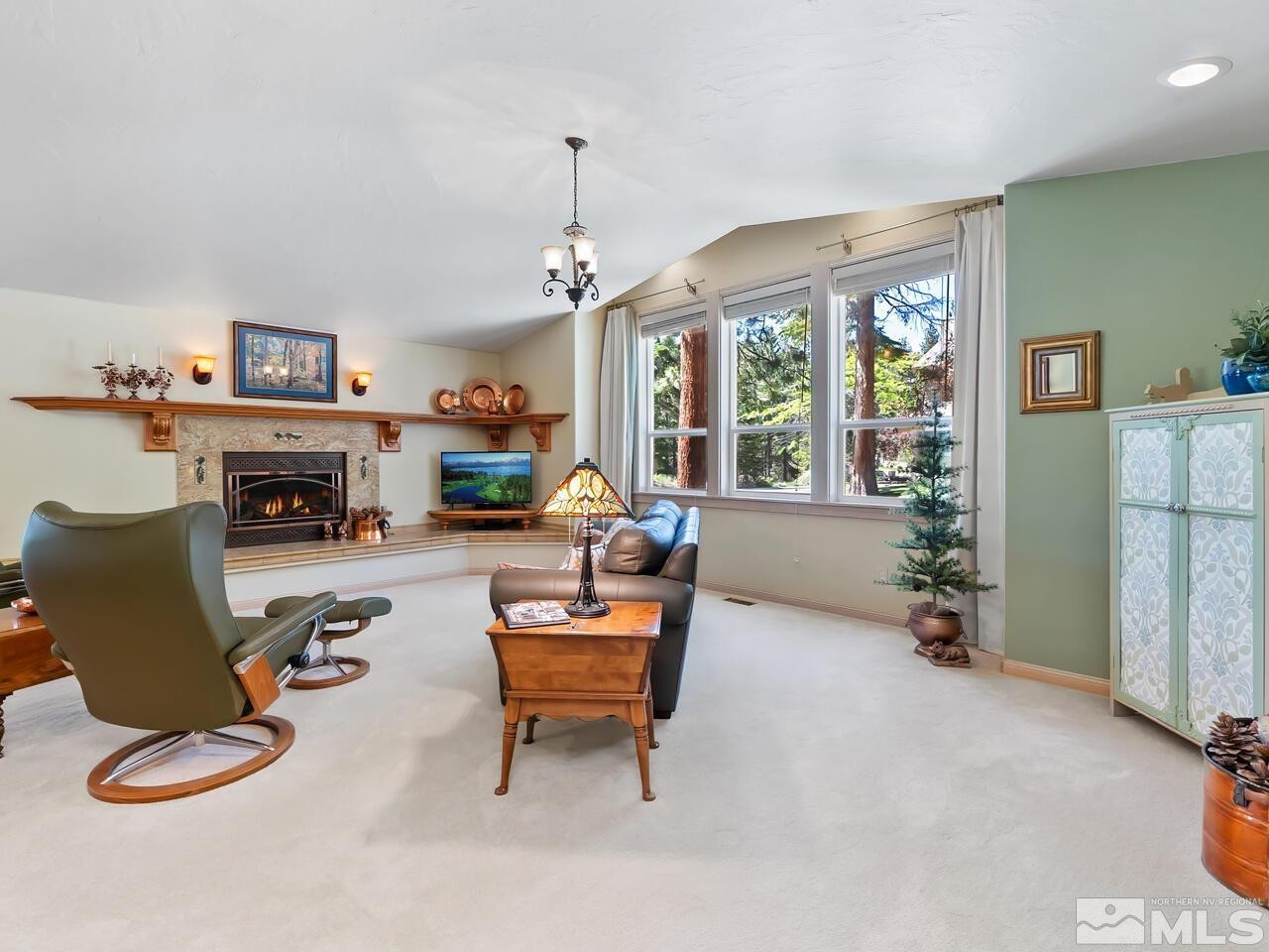 373 Mackay Court