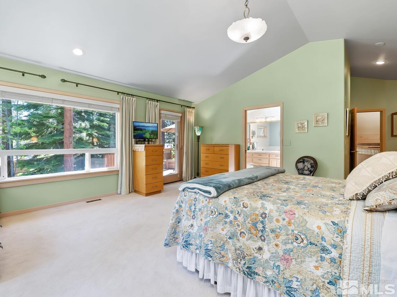 373 Mackay Court