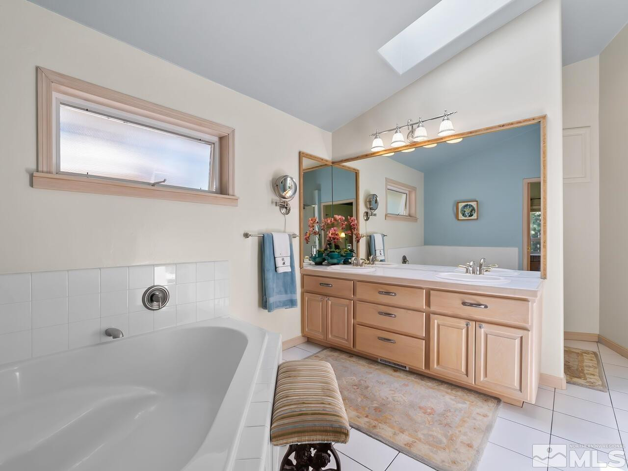 373 Mackay Court